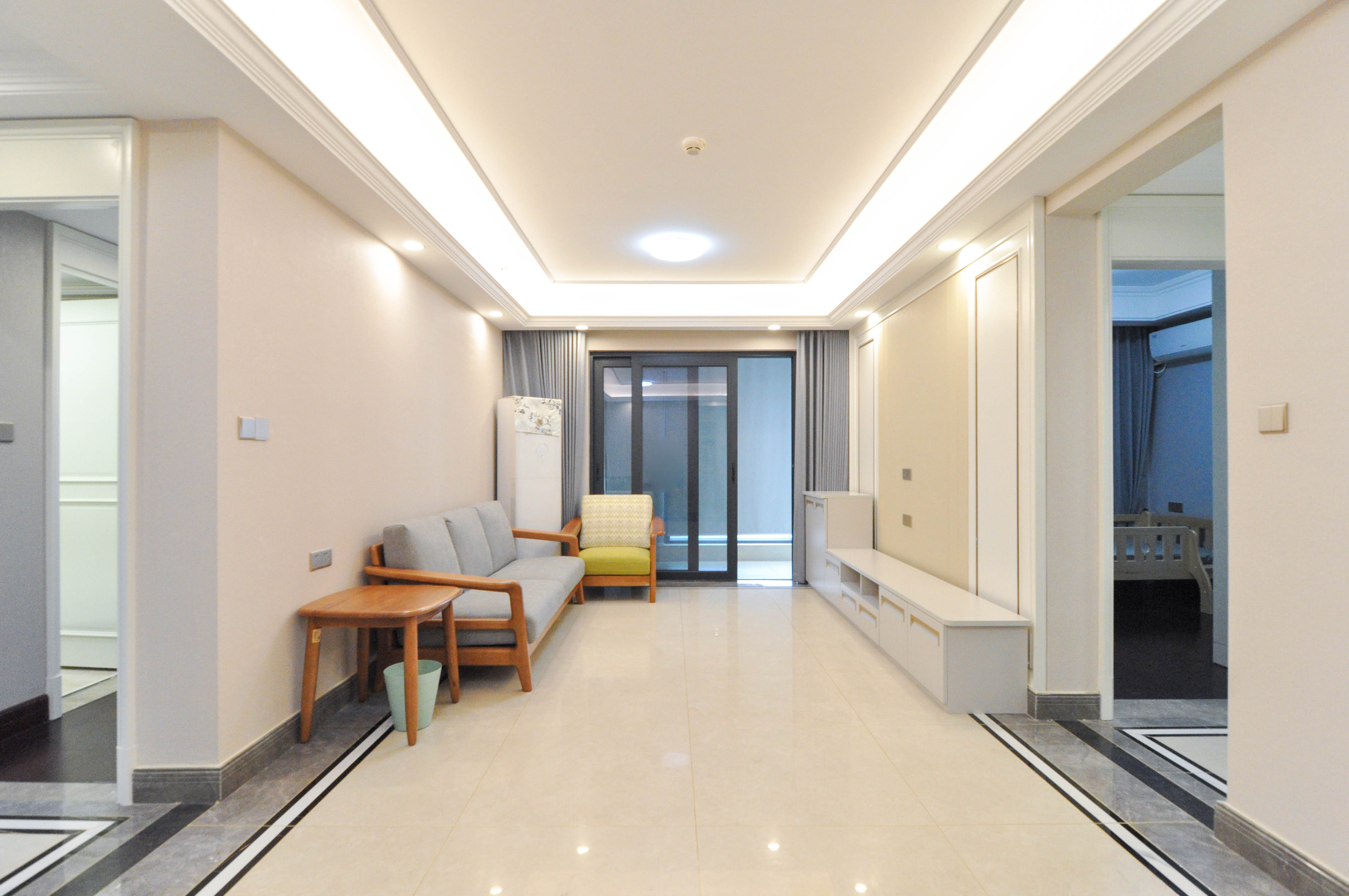 中海梅溪湖壹号  3室2厅2卫    252.0万客厅