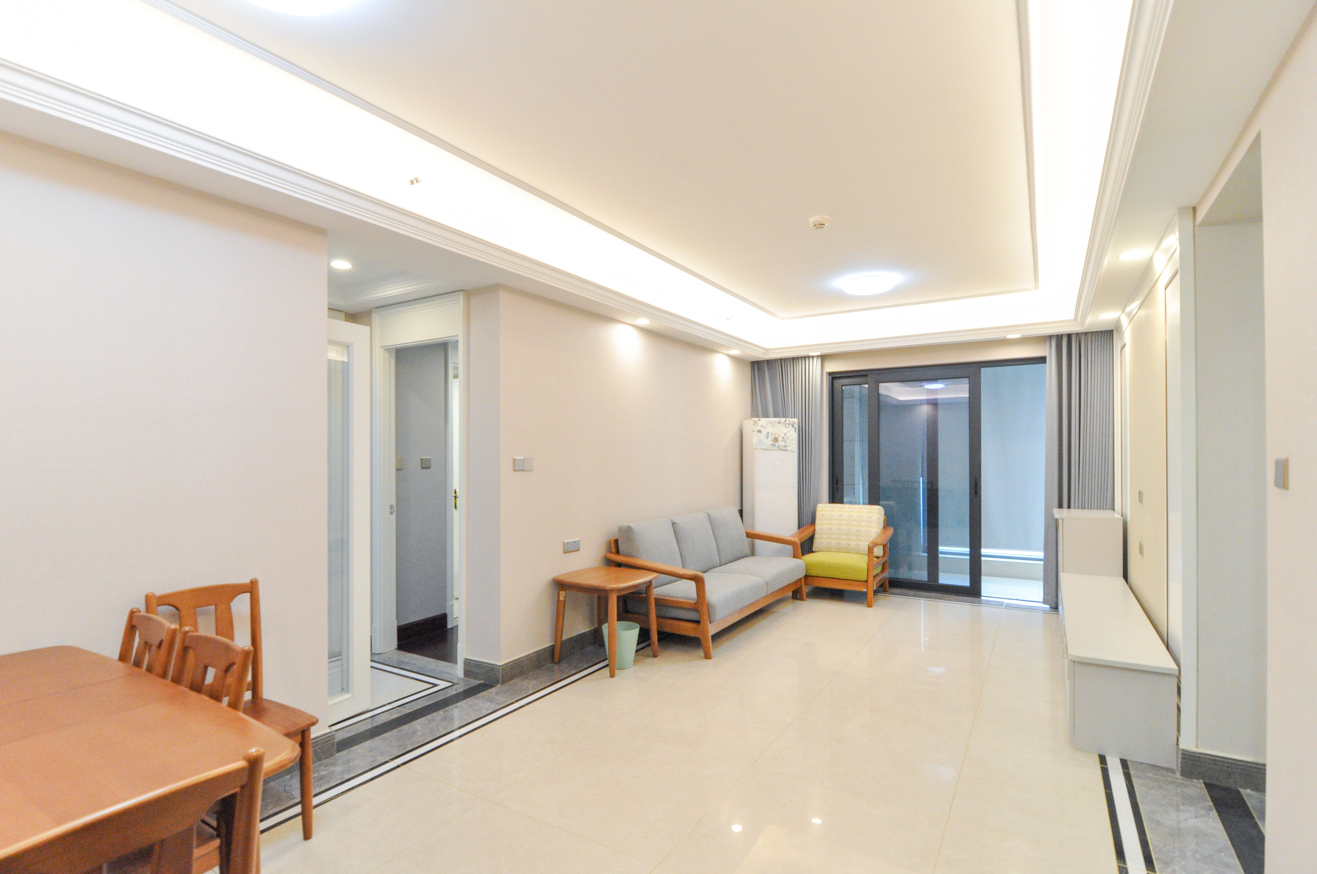 中海梅溪湖壹号  3室2厅2卫    252.0万客厅