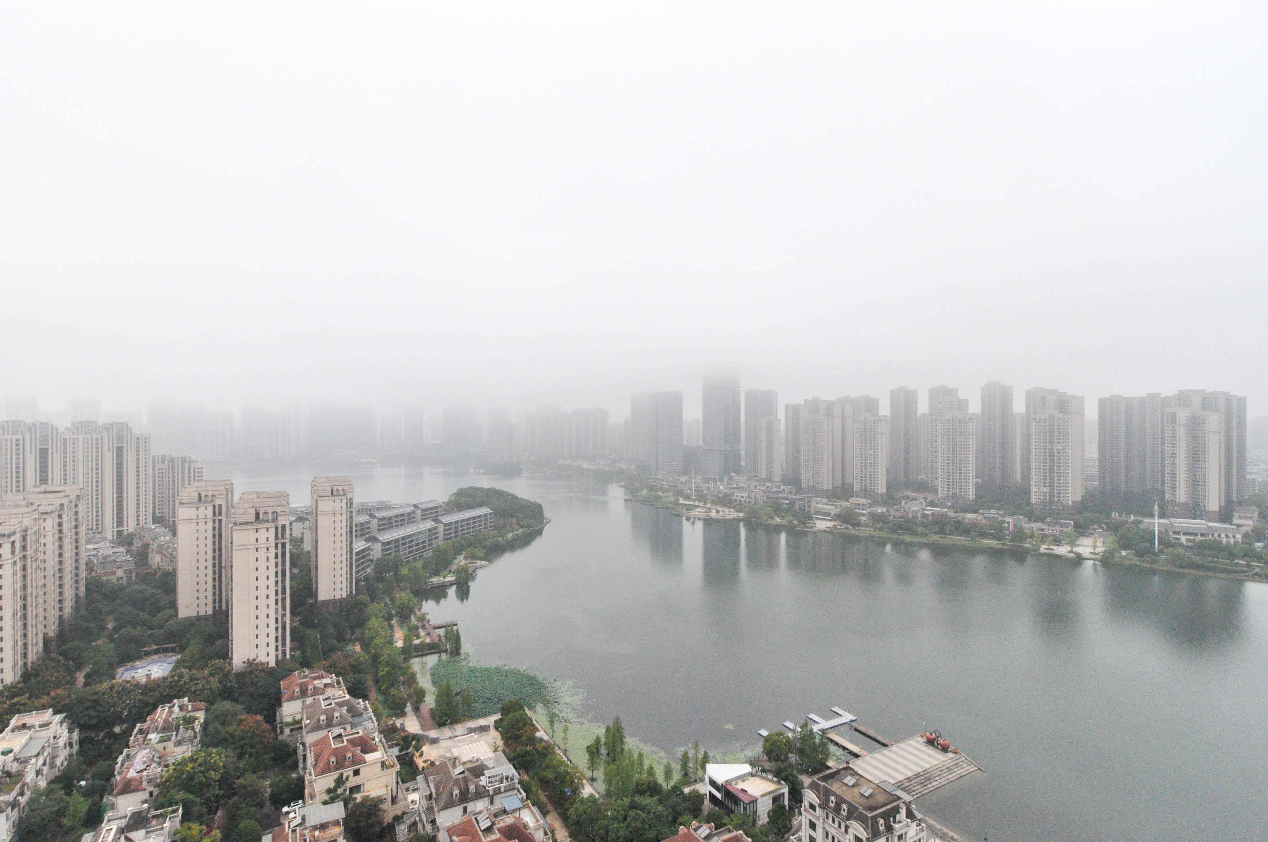 中海梅溪湖壹号  3室2厅2卫    252.0万其他