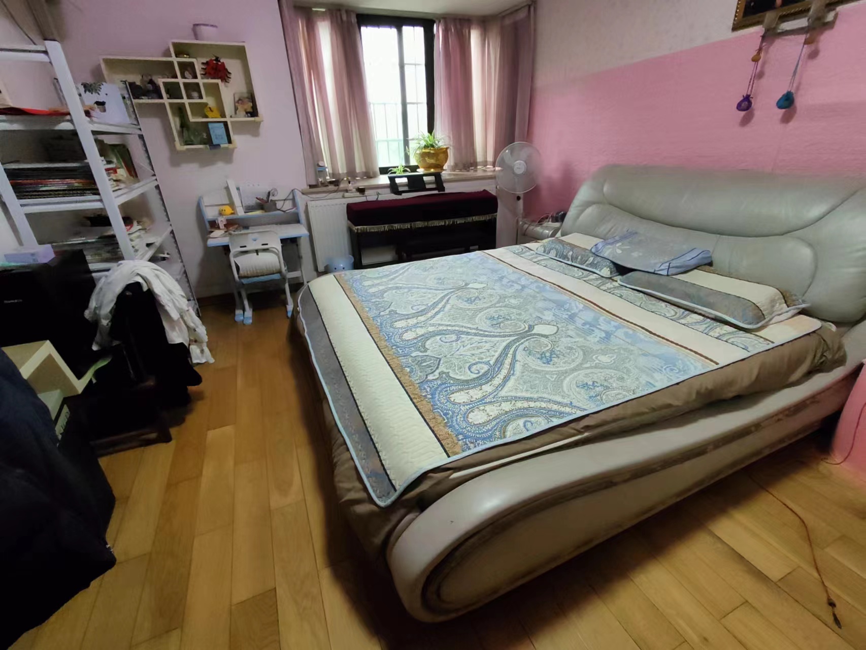 颐景园  3室2厅2卫   75.00万室内图