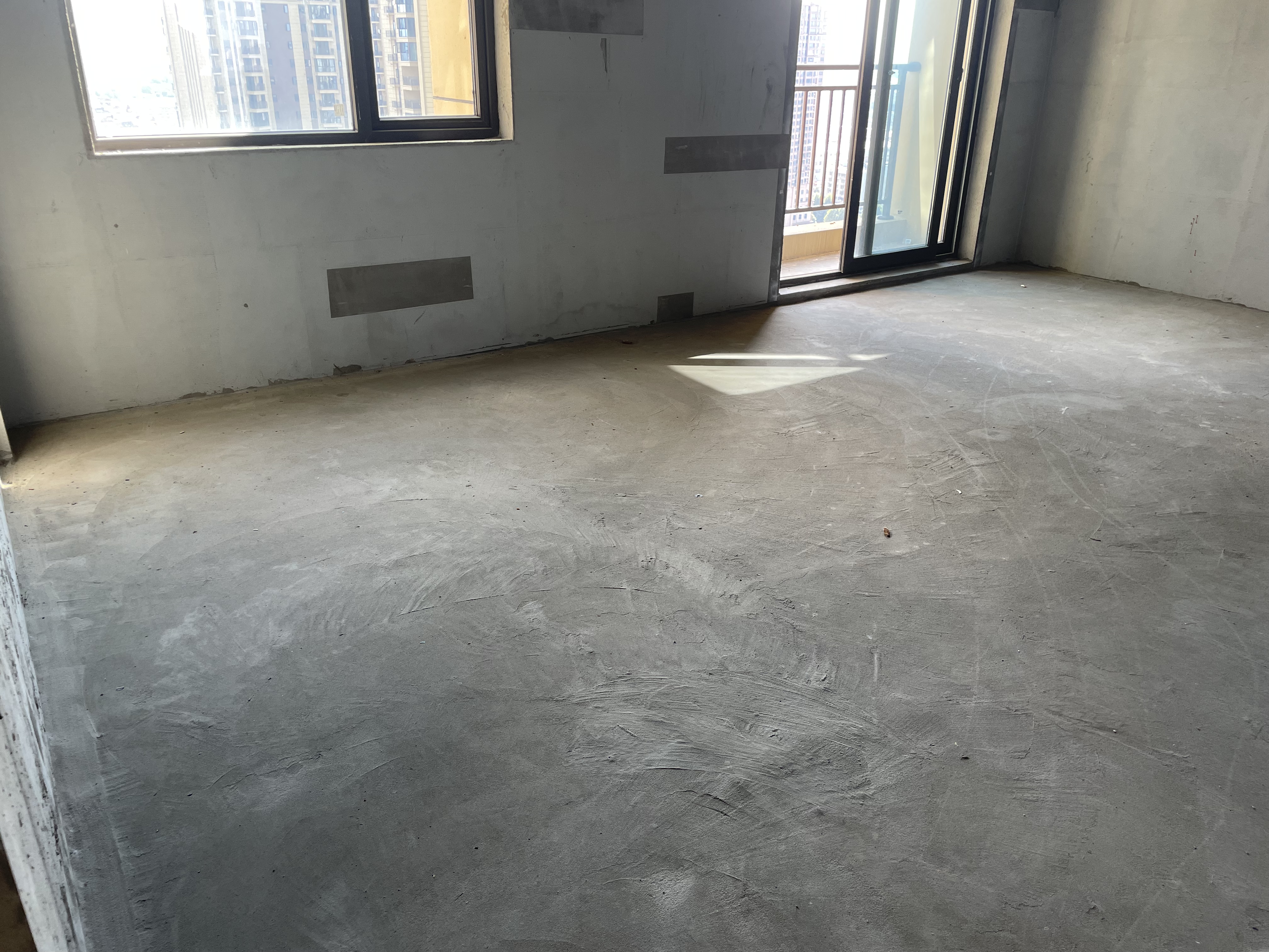 保利中央公馆  4室2厅2卫   99.80万室内图