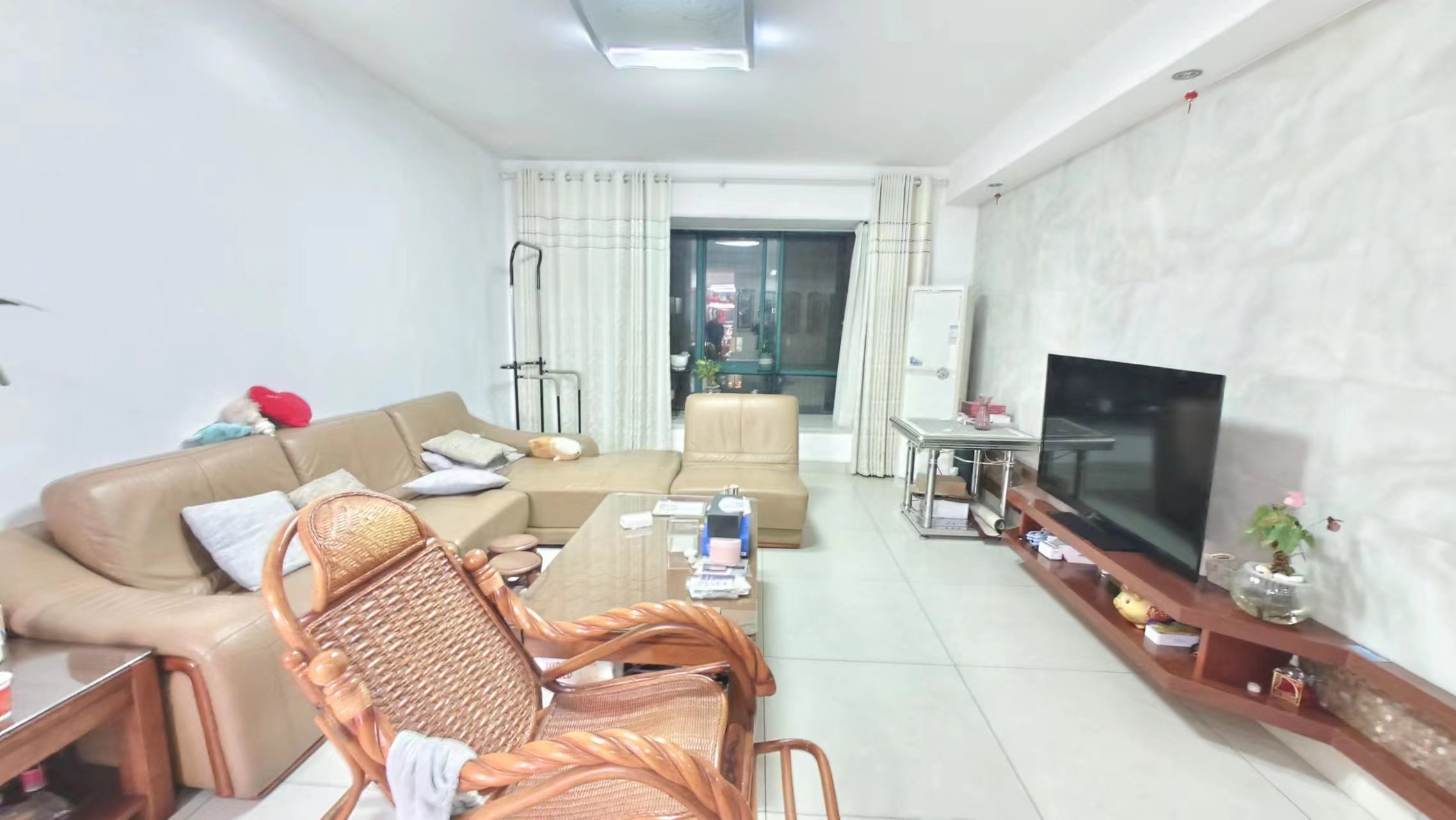 新城首座  3室2厅2卫    63.8万 新城首座  3室2厅2卫    63.8万室内图