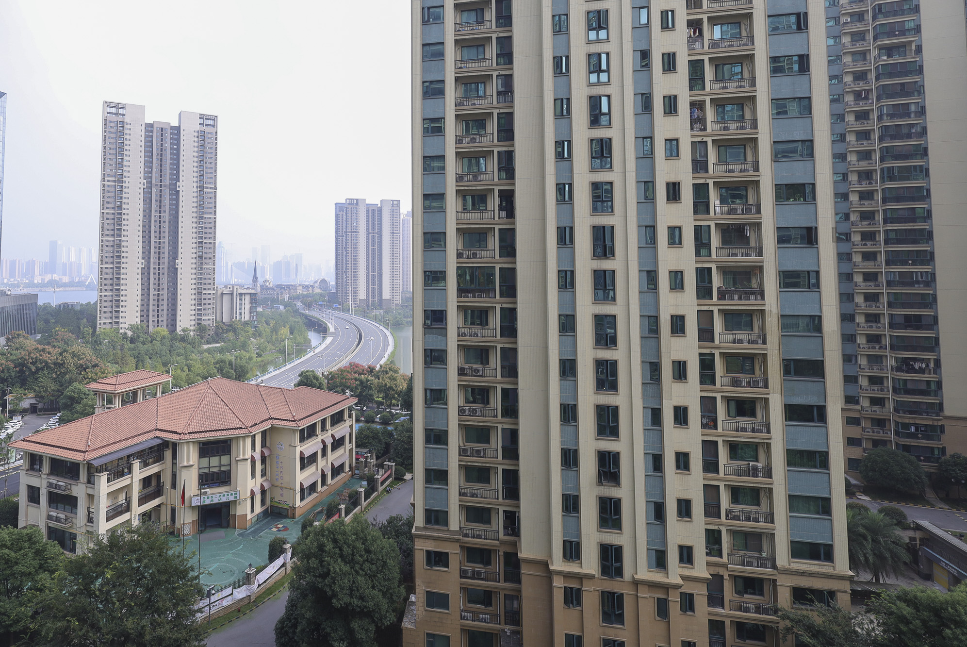 恒大御景湾  3室2厅2卫   235.00万其他