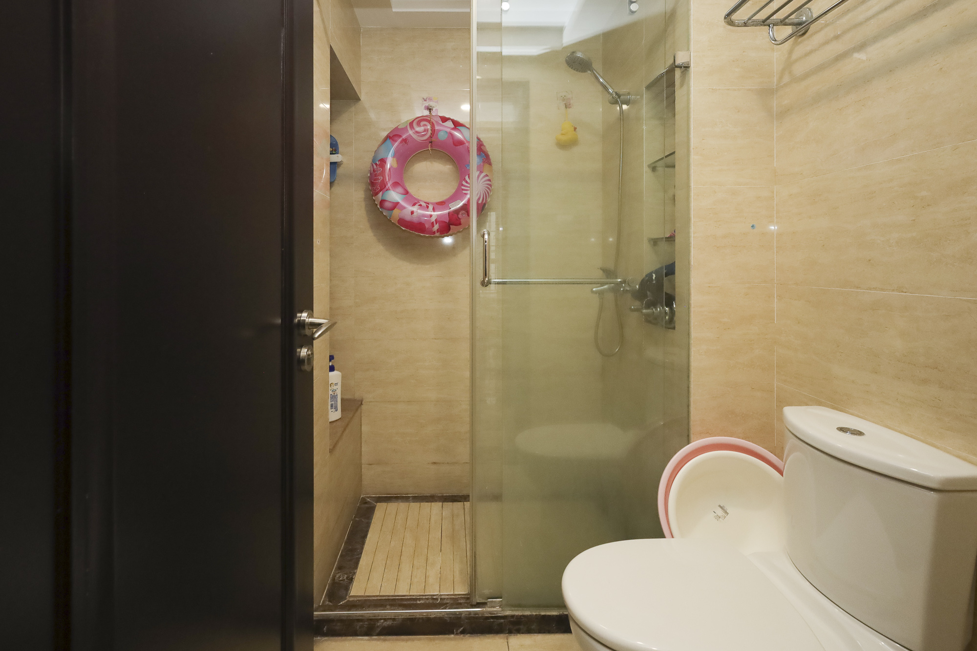 绿地中央广场  3室2厅1卫    88.0万 绿地中央广场  3室2厅1卫    88.0万卫生间