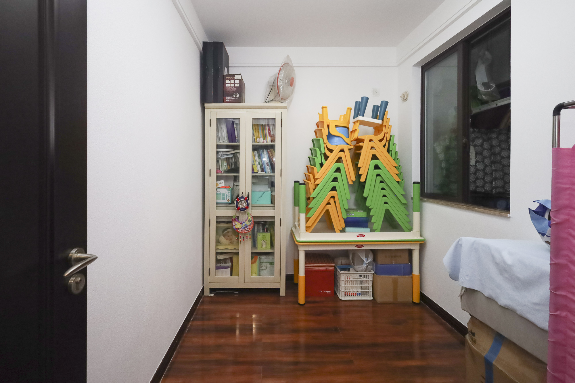 绿地中央广场  3室2厅1卫    88.0万 绿地中央广场  3室2厅1卫    88.0万卧室