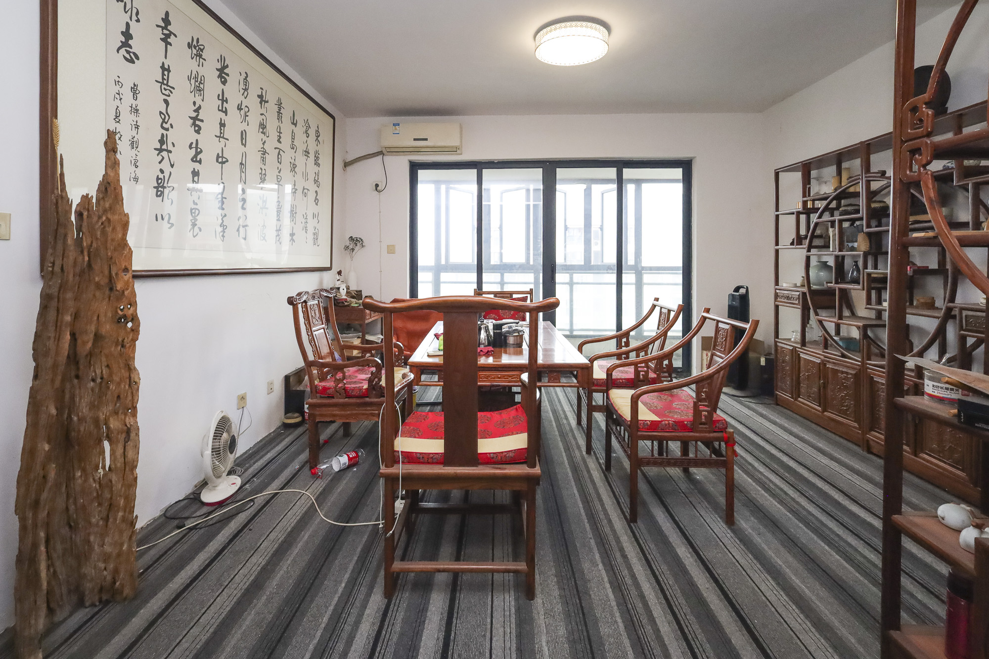 奥克斯广场  3室2厅2卫   138.00万客厅
