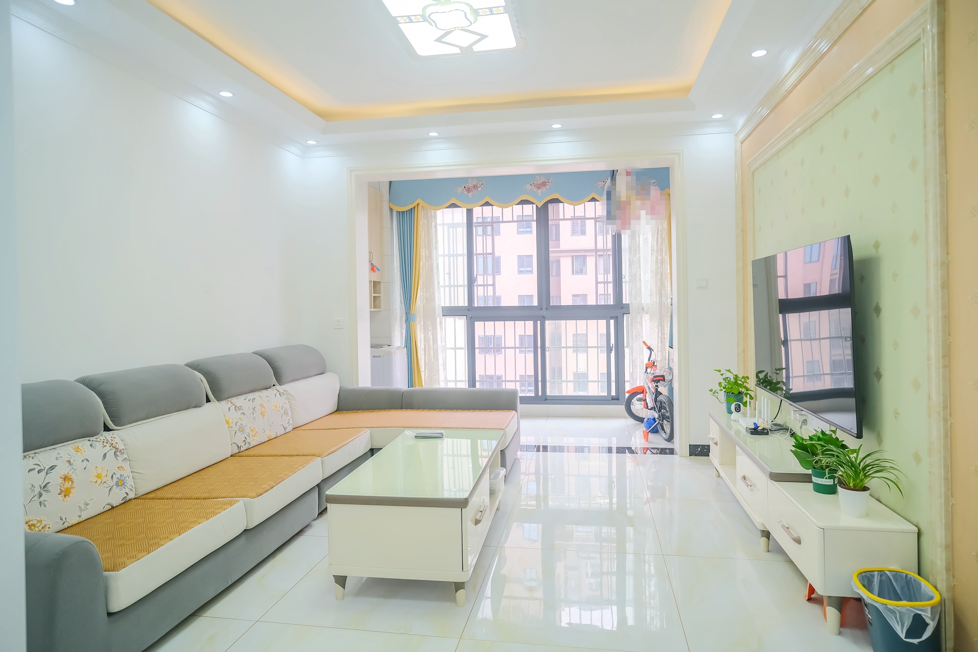 中安善化国际 2室2厅1卫 45.0万 中安善化国际 2室2厅1卫 45.0万客厅