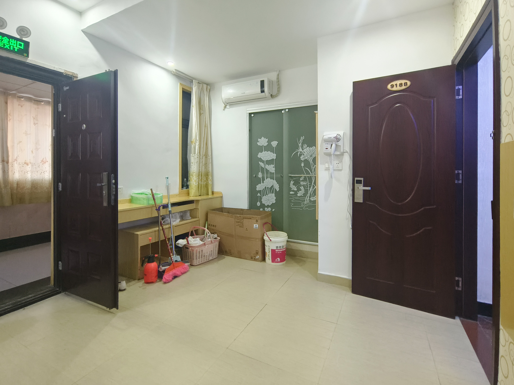 红树湾 3室2厅1卫 99.98万 红树湾 3室2厅1卫 99.98万客厅