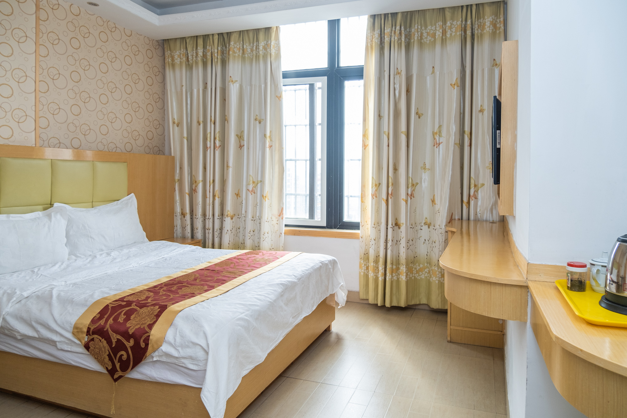 红树湾  3室2厅2卫   91.00万