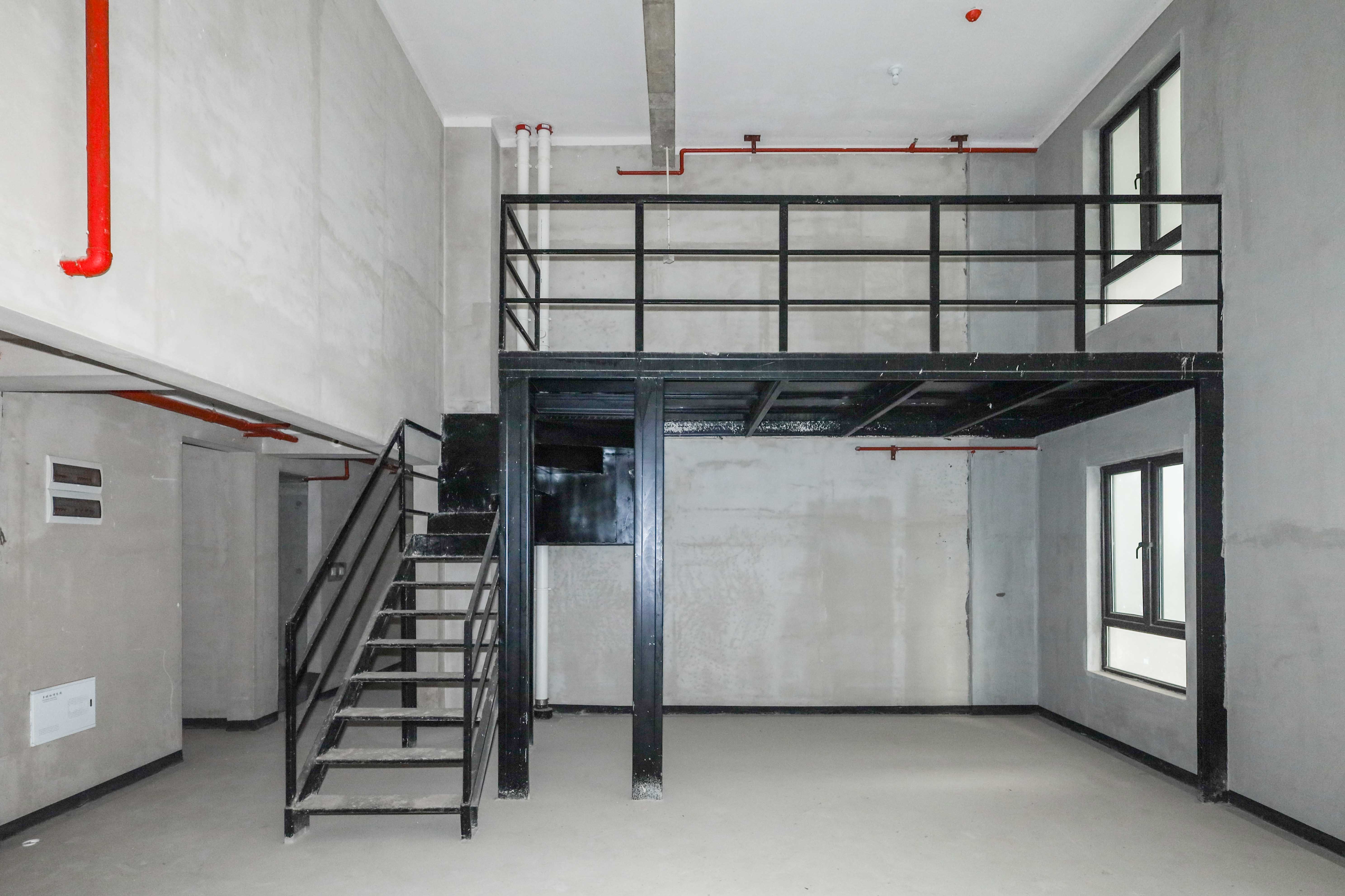 建发央著  4室2厅2卫   370.00万客厅