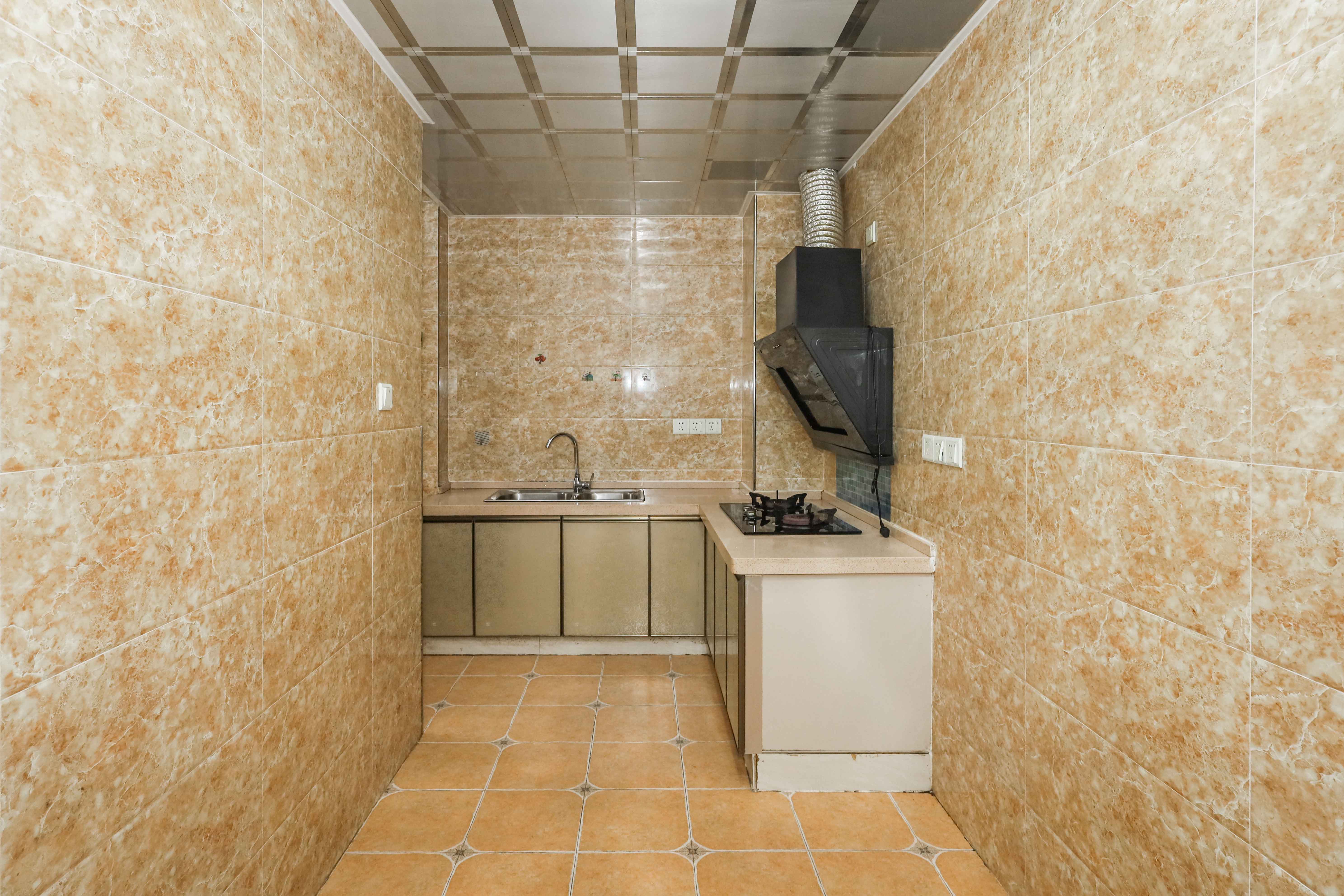 保利麓谷林语B区 4室2厅2卫 118.0万 保利麓谷林语B区 4室2厅2卫 118.0万厨房