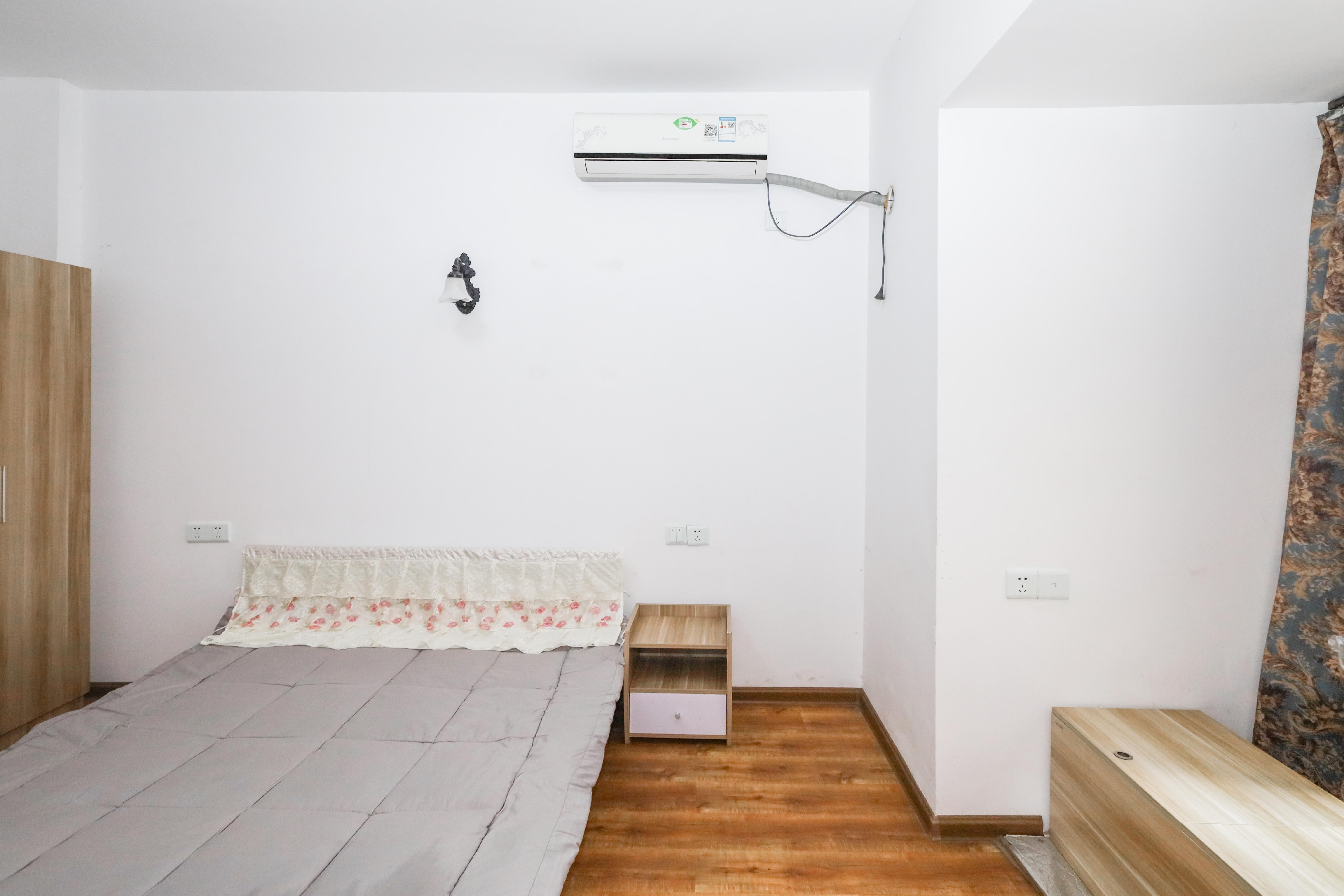 保利麓谷林语B区 4室2厅2卫 118.0万 保利麓谷林语B区 4室2厅2卫 118.0万卧室