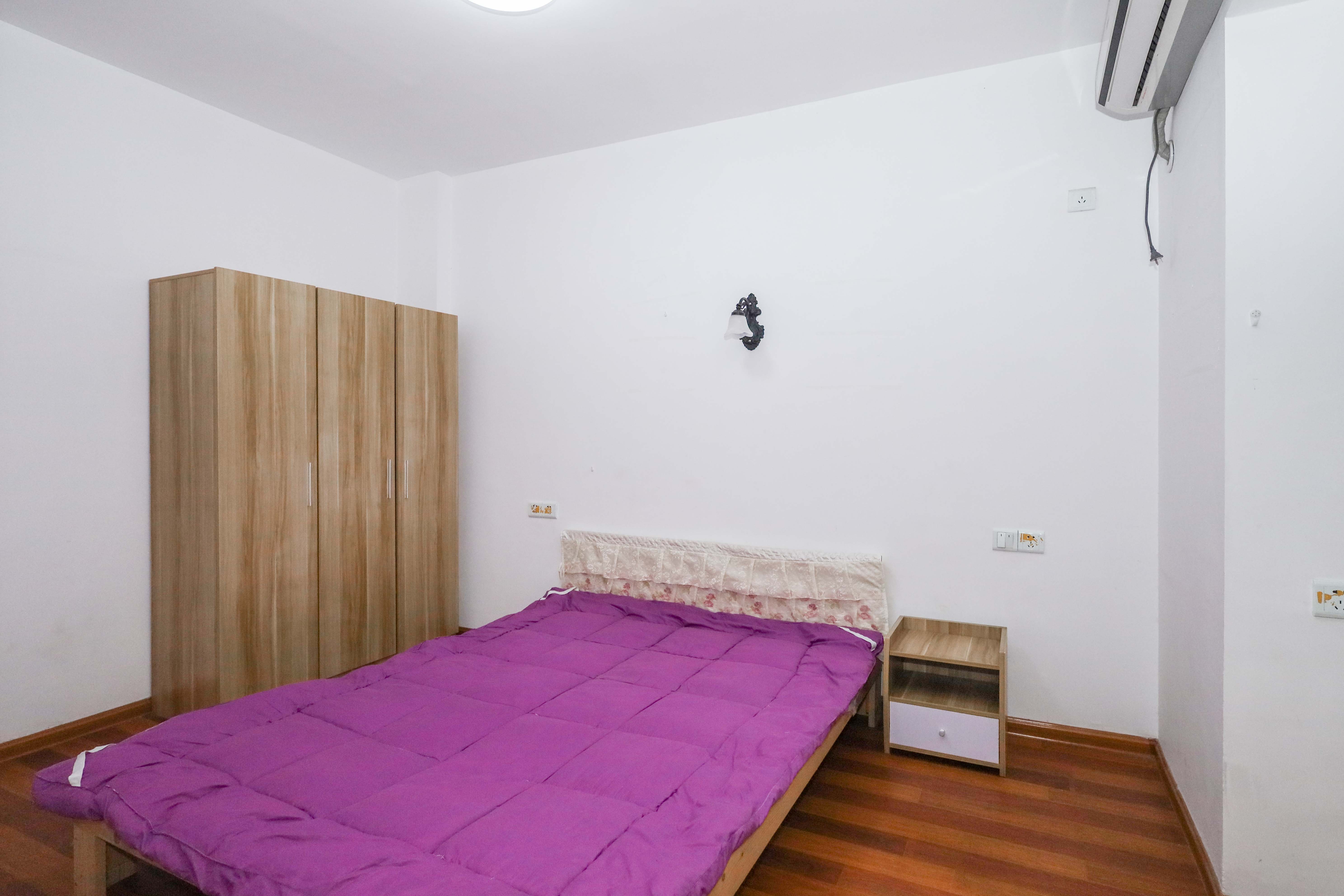 保利麓谷林语B区 4室2厅2卫 118.0万 保利麓谷林语B区 4室2厅2卫 118.0万卧室