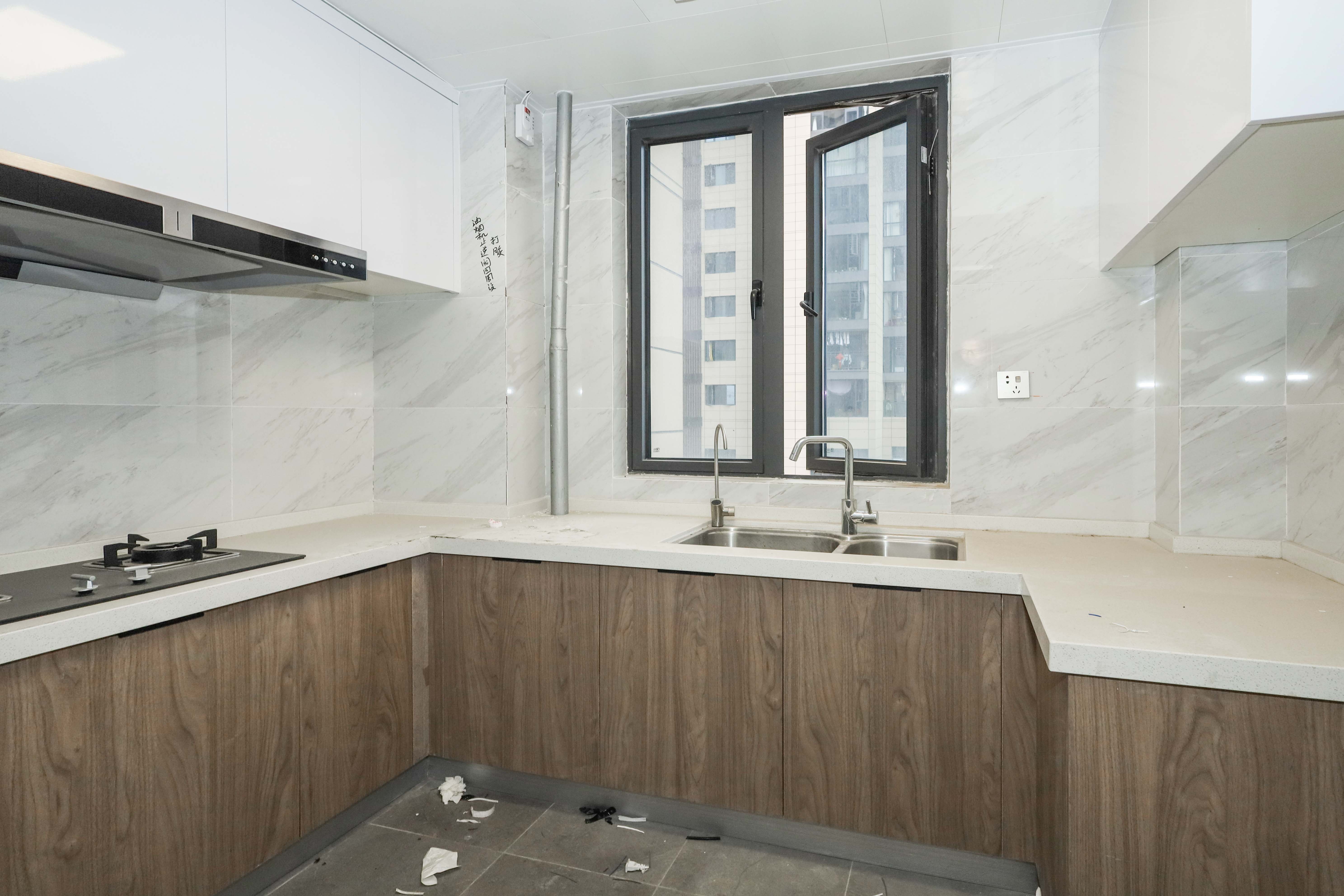 梦想新天地  3室2厅2卫    151.8万 梦想新天地  3室2厅2卫    151.8万厨房