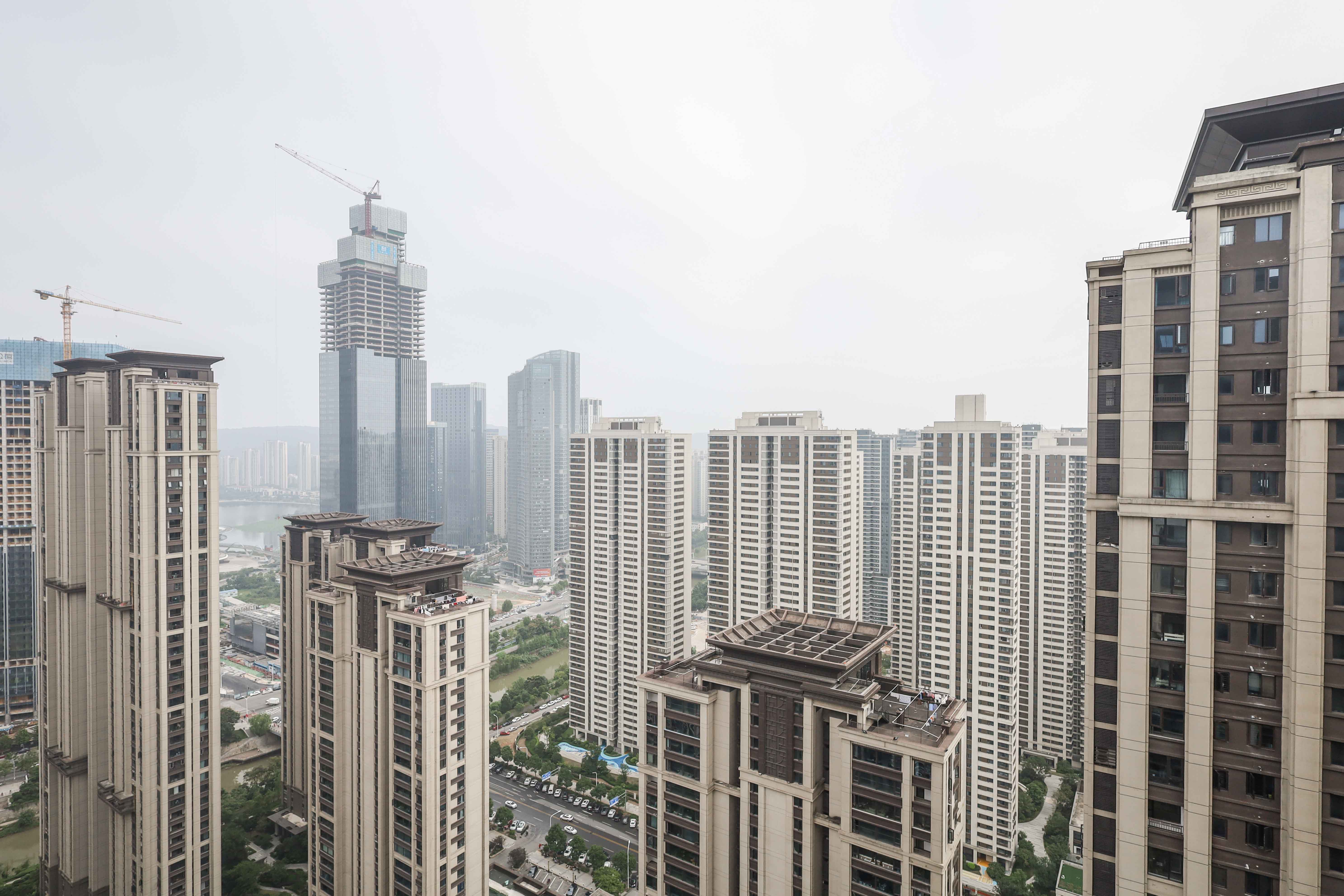 建发央著  4室2厅2卫   344.70万其他