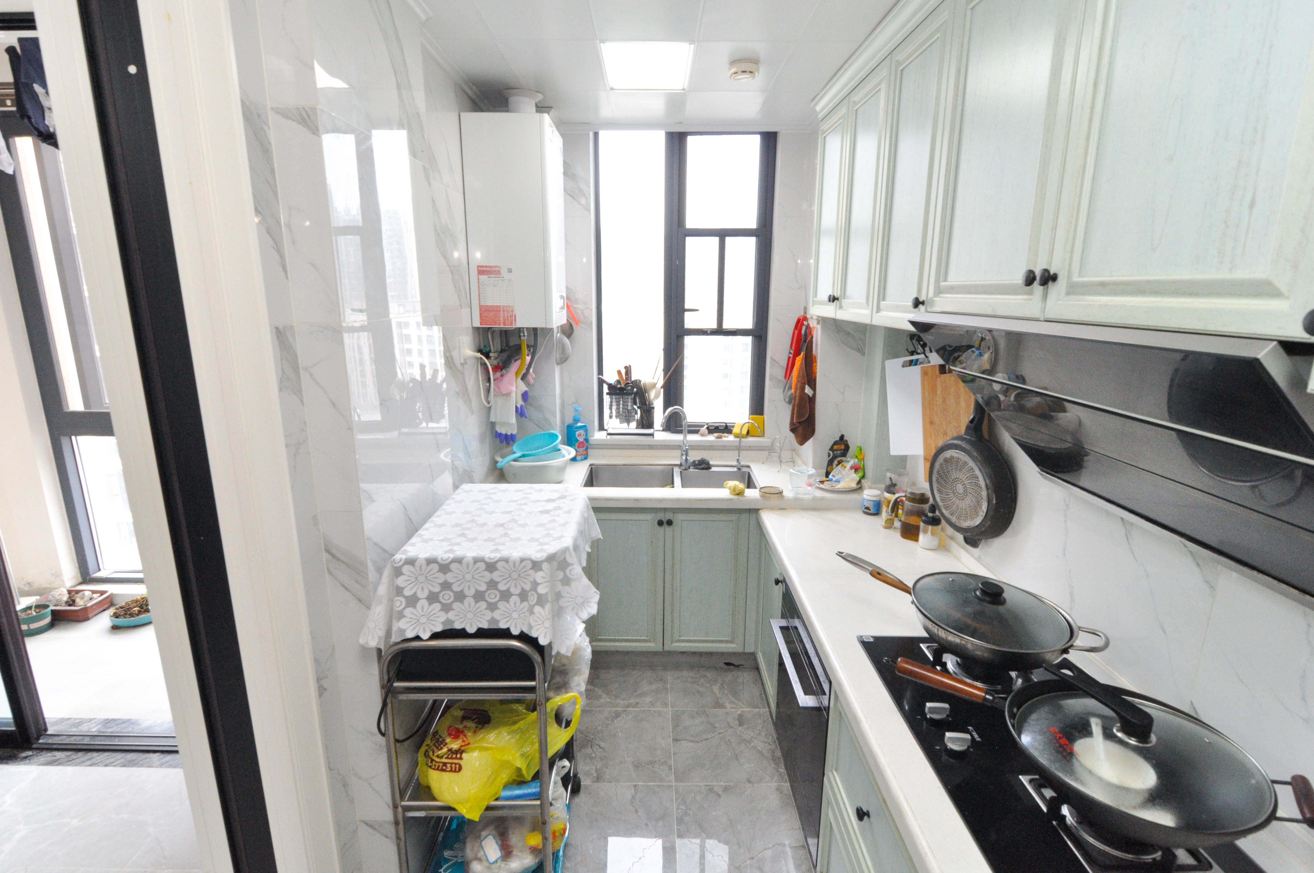 长房梅溪香山  4室2厅2卫    369.0万厨房