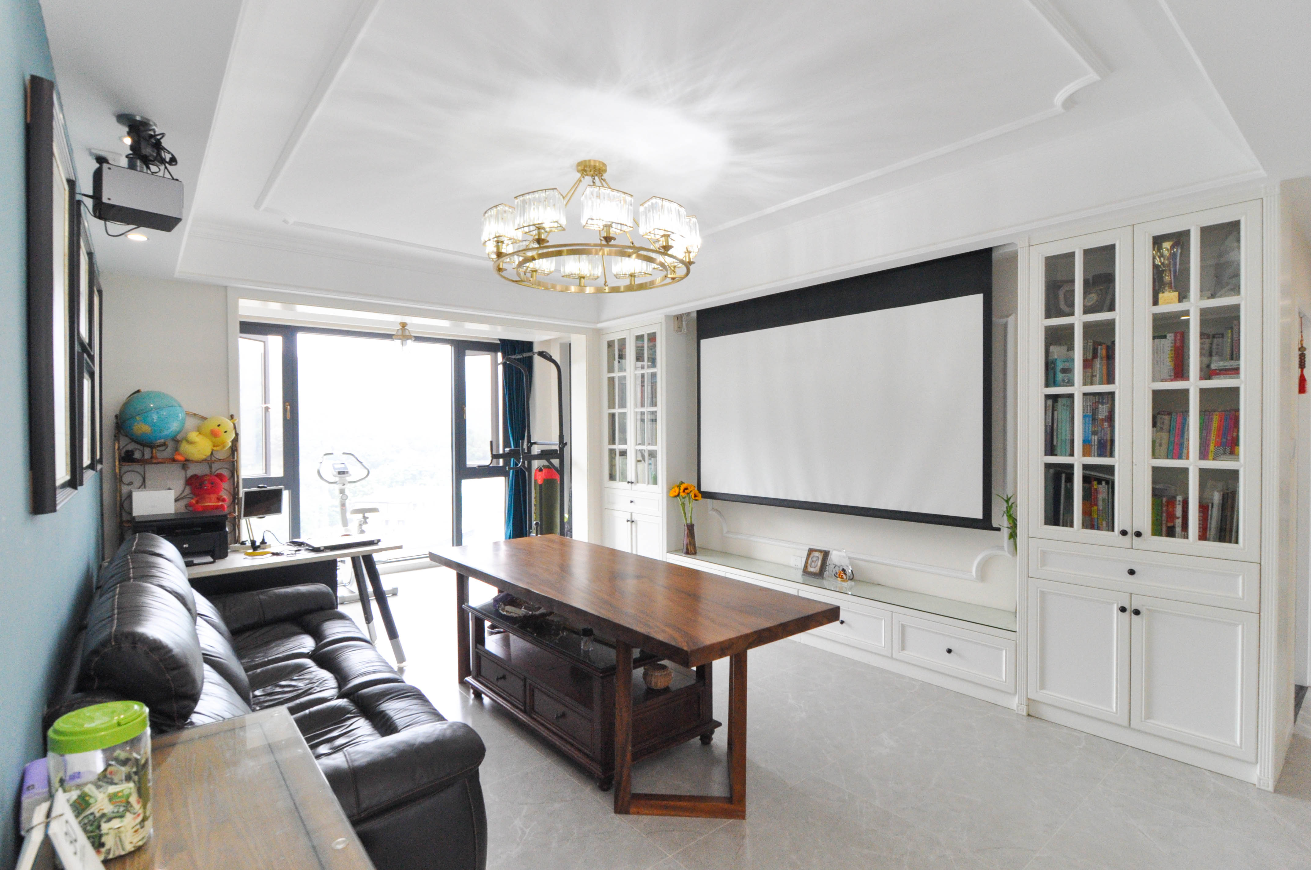 长房梅溪香山  4室2厅2卫    369.0万客厅