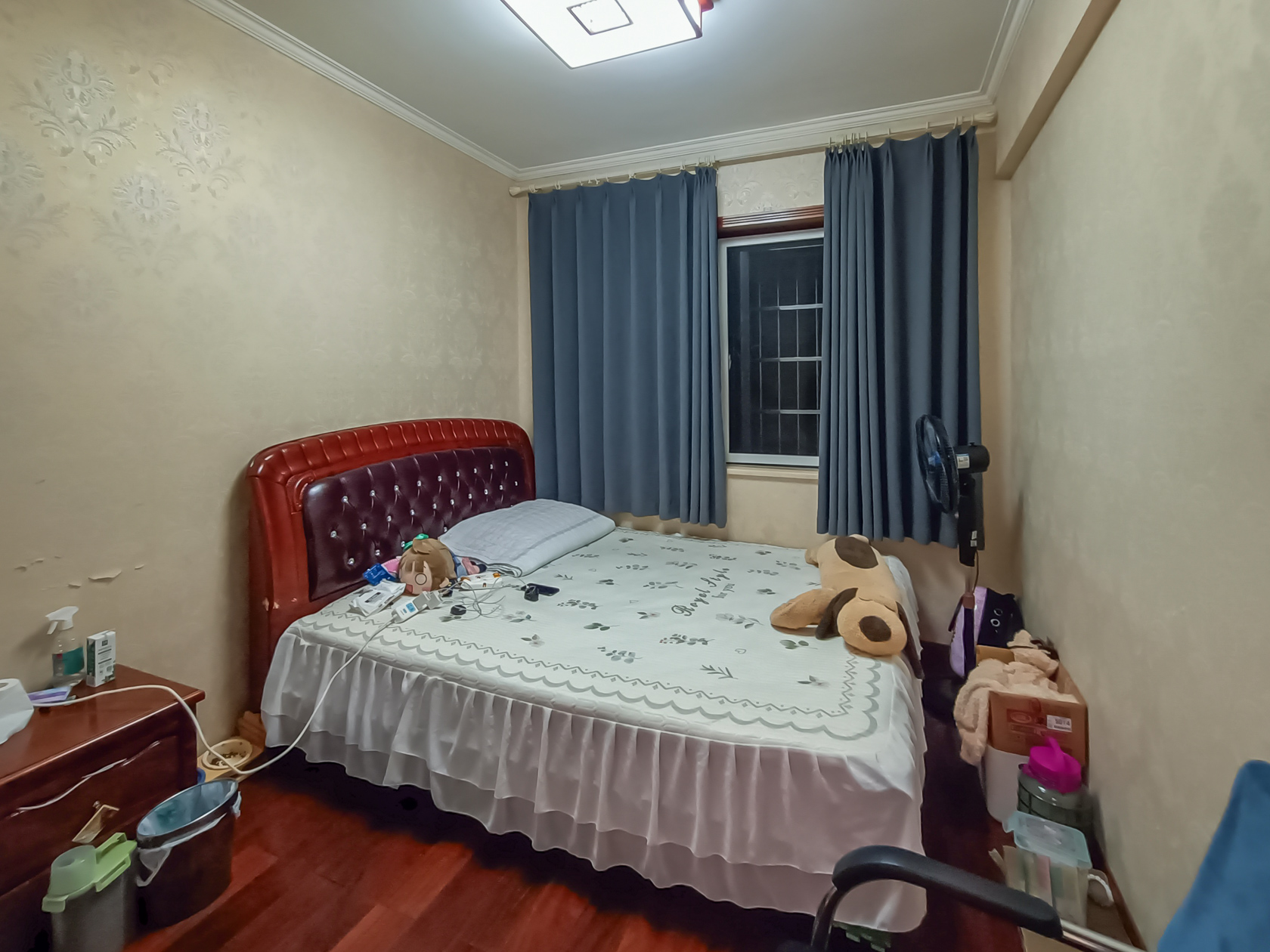 尚都花园城  4室2厅2卫    89.8万卧室