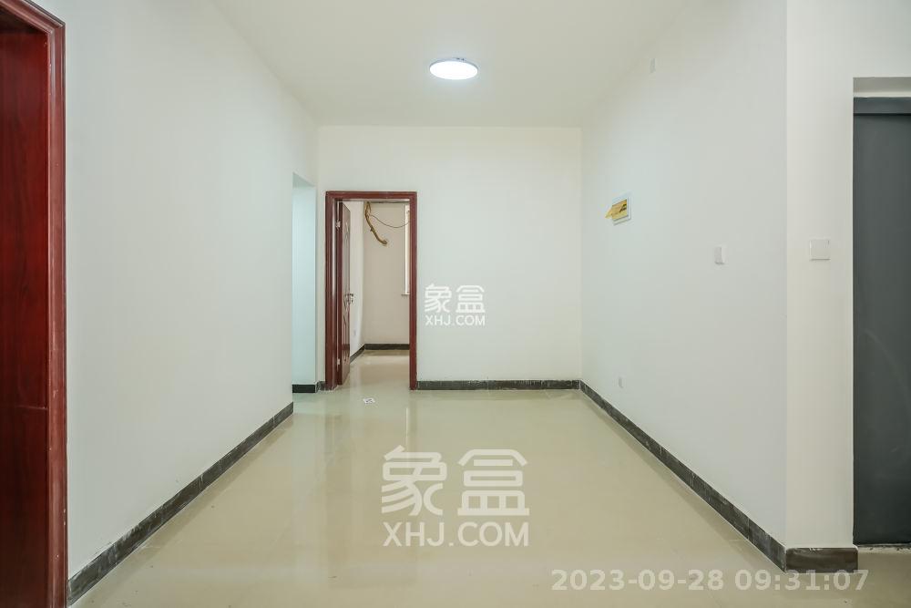 湘绣城  2室2厅1卫   1600.00元/月室内图1
