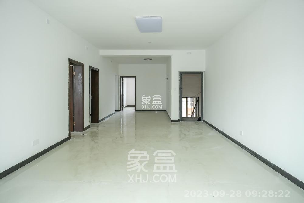 湘绣城  3室2厅1卫   1600.00元/月室内图