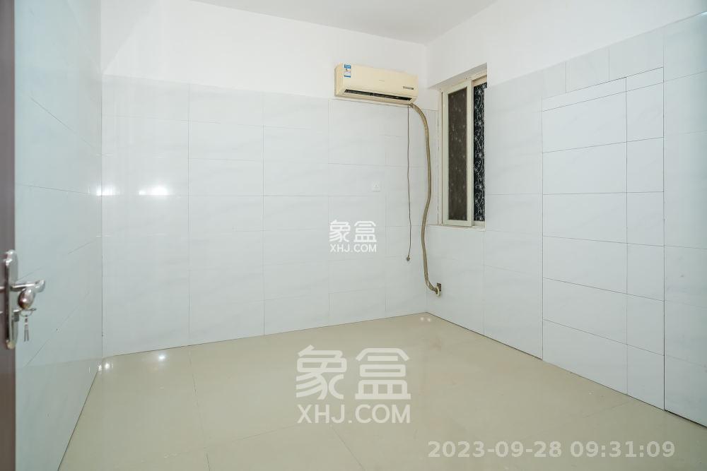 湘绣城  2室2厅1卫   1600.00元/月室内图