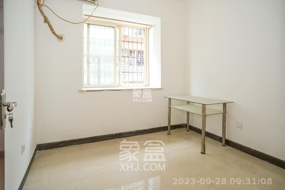湘绣城  2室2厅1卫   1600.00元/月室内图