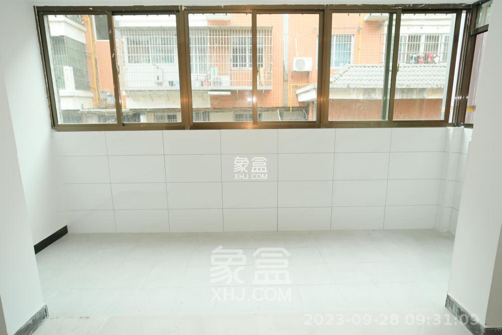 湘绣城  2室2厅1卫   1600.00元/月室内图