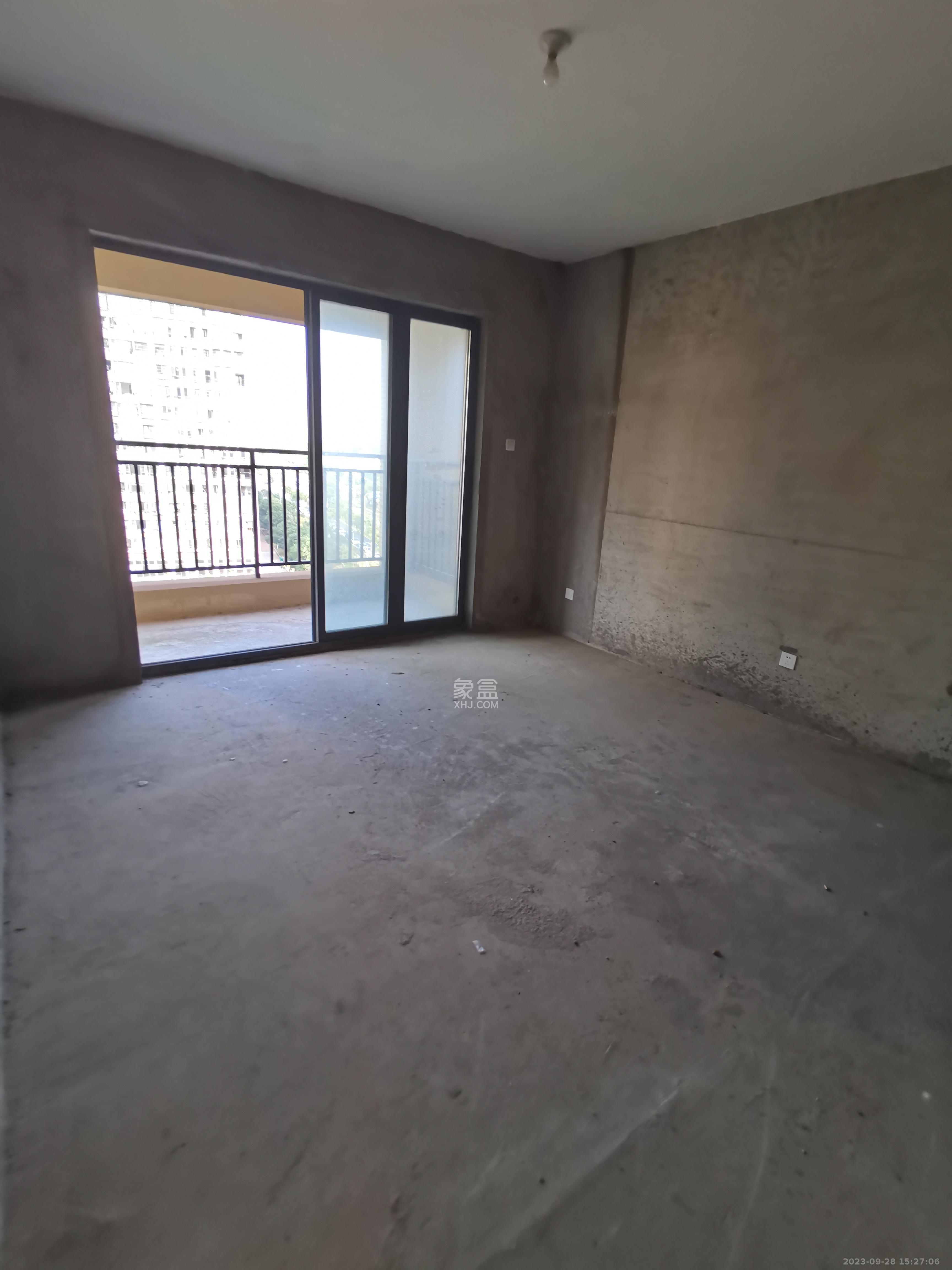 中建芙蓉嘉苑  3室2厅2卫   1000.00元/月室内图