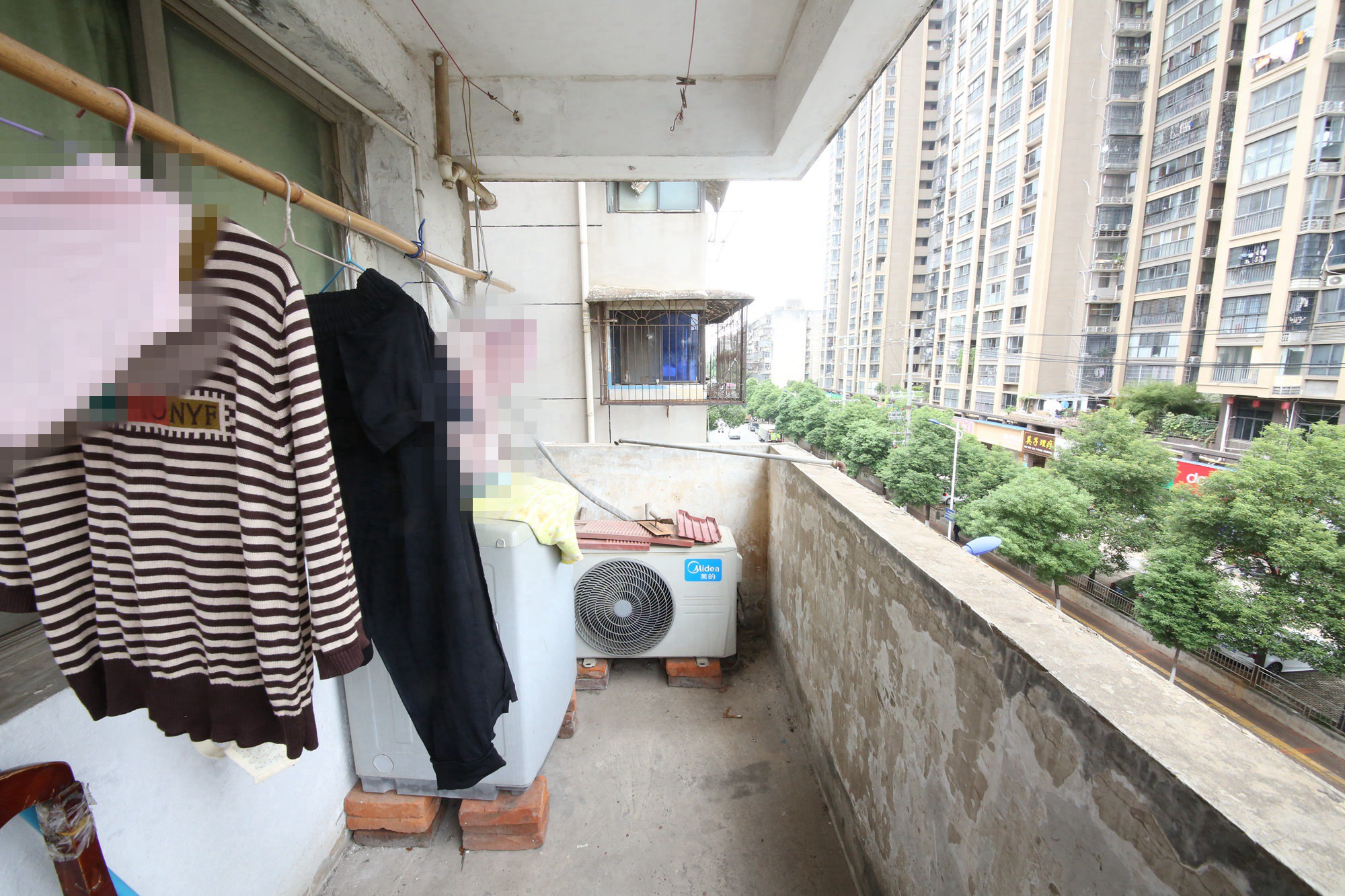 湘运新村  2室2厅1卫   40.00万阳台