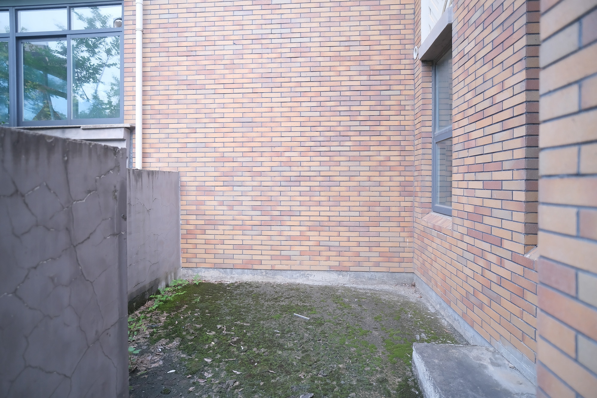 山水湾  4室2厅1卫    408.0万 山水湾  4室2厅1卫    408.0万阳台