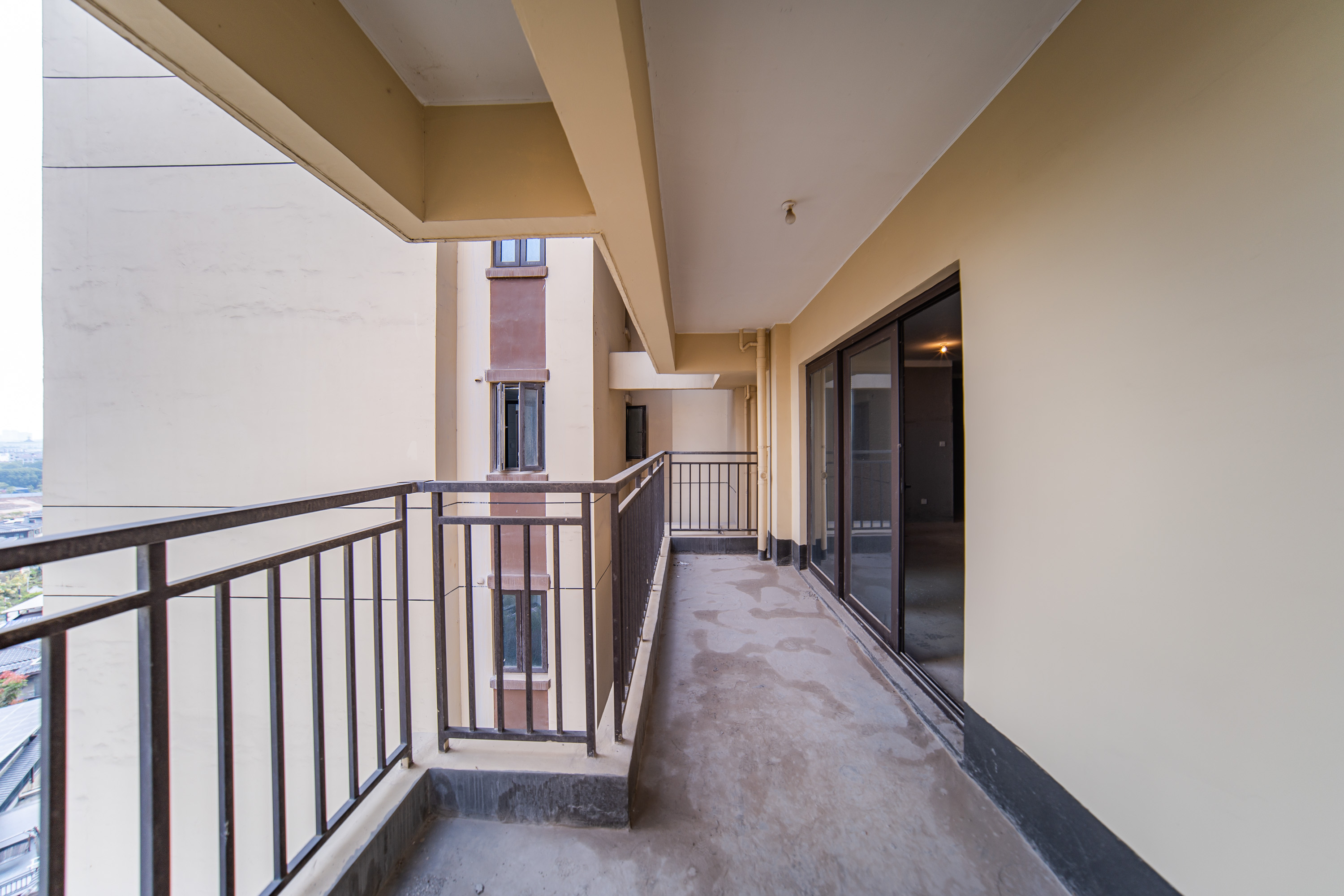 蓝光雍锦半岛 4室2厅1卫 138.0万 蓝光雍锦半岛 4室2厅1卫 138.0万其他