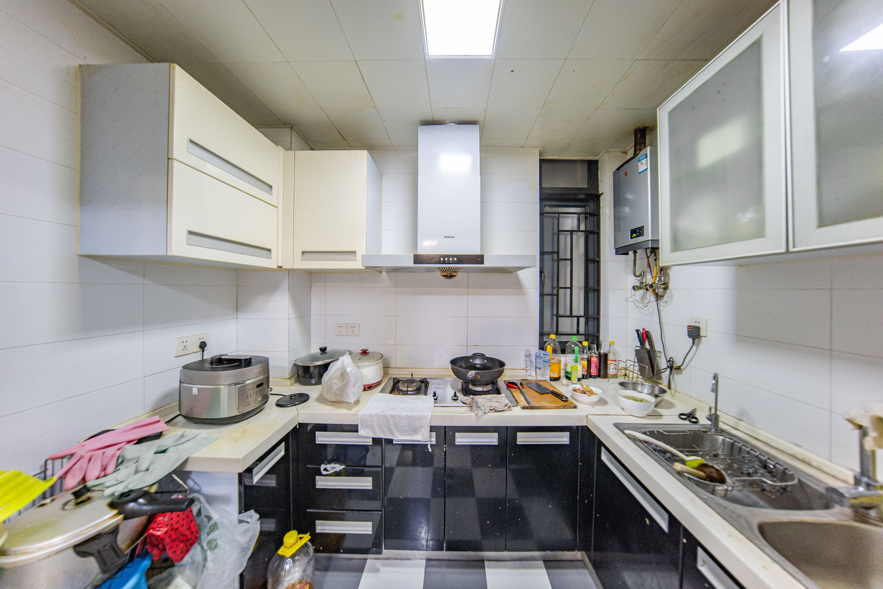 阳光100三期 3室2厅2卫 103.8万 阳光100三期 3室2厅2卫 103.8万厨房