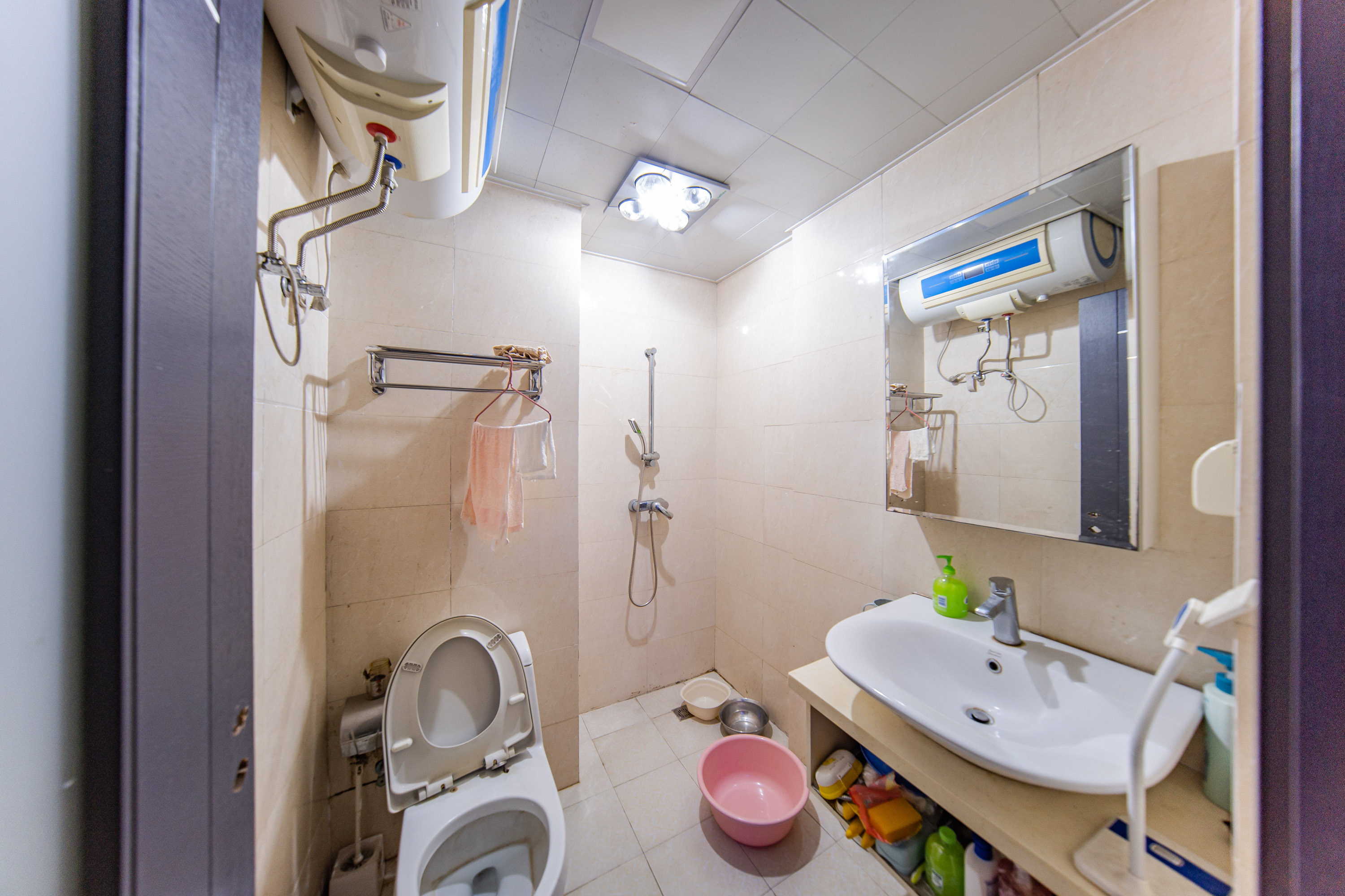 阳光100三期 3室2厅2卫 103.8万 阳光100三期 3室2厅2卫 103.8万卫生间