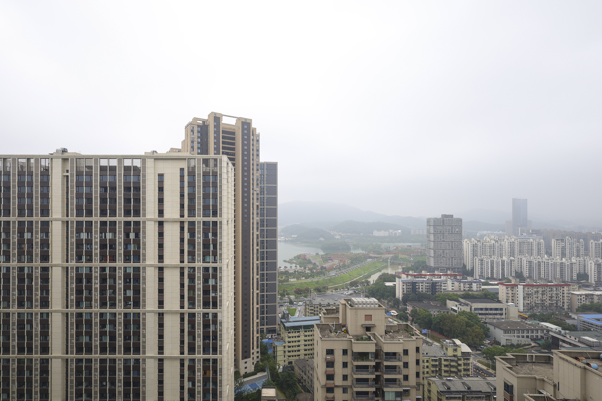 保利海德公园  3室2厅2卫    168.0万其他