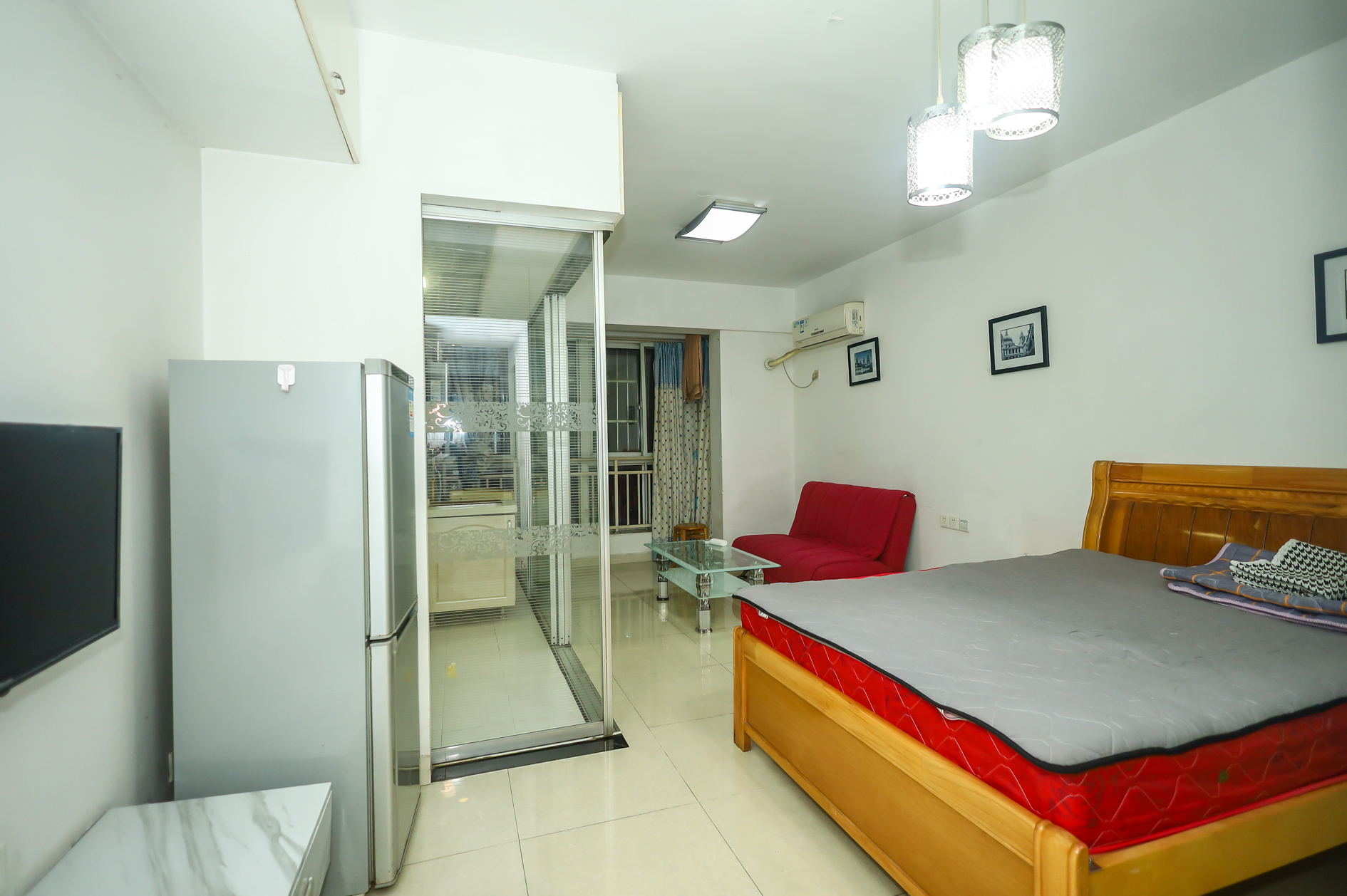 时代星城 1室1厅1卫 20.5万 时代星城 1室1厅1卫 20.5万客厅