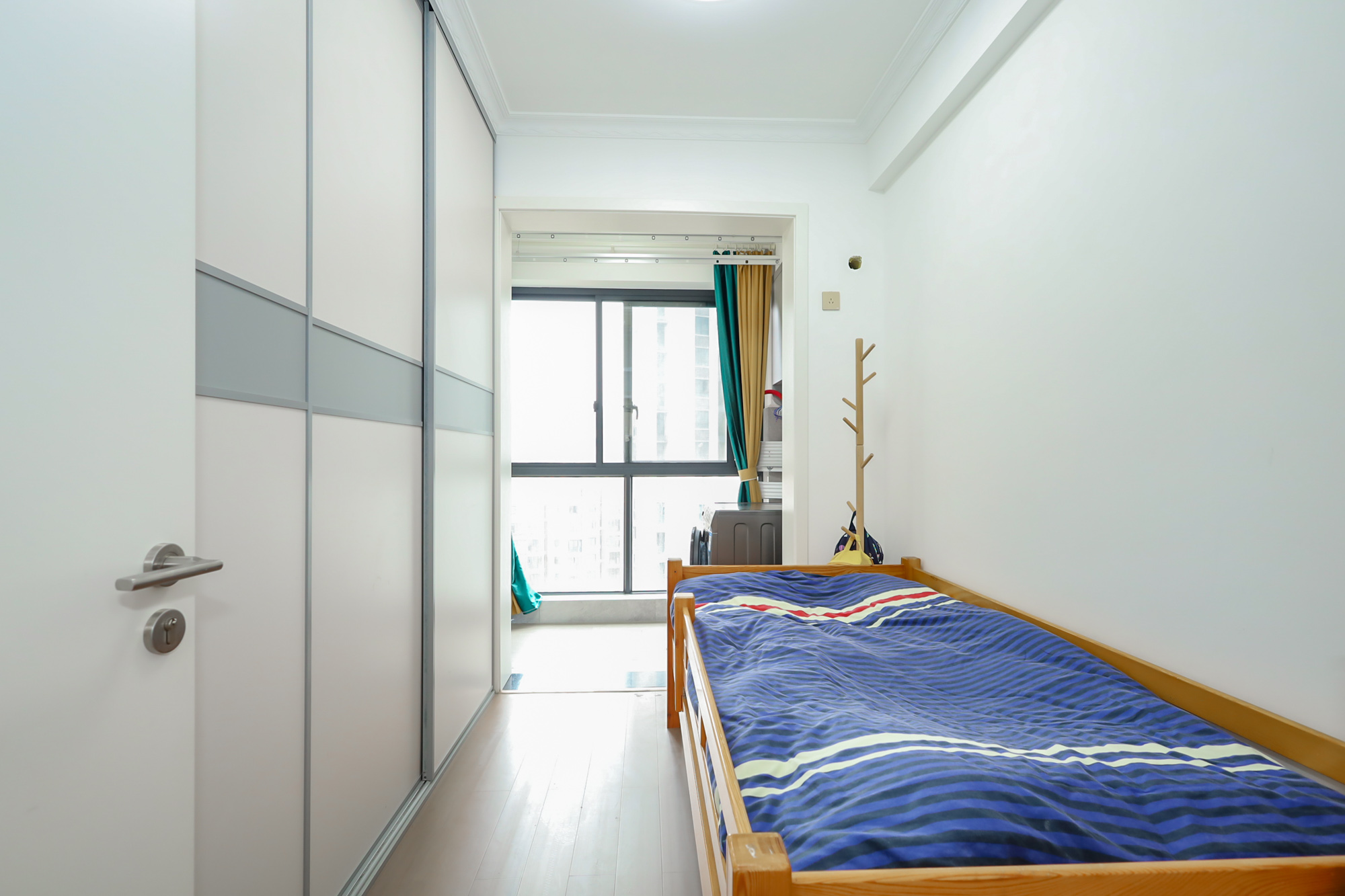 盛景谷山里  3室2厅2卫    118.8万卧室