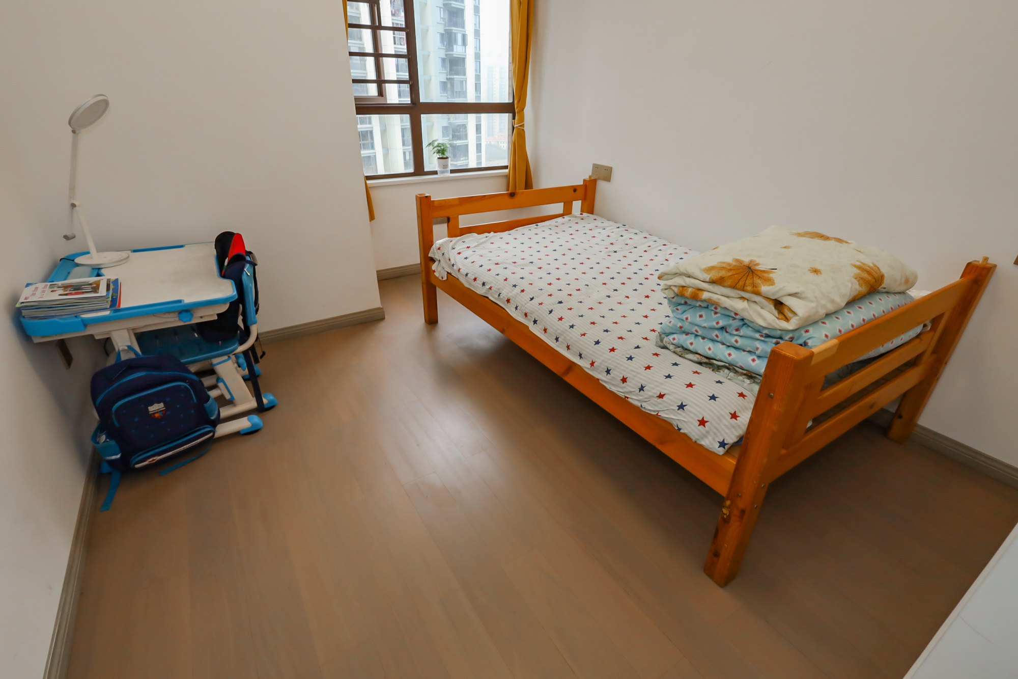 盛景谷山里  3室2厅2卫    118.8万卧室