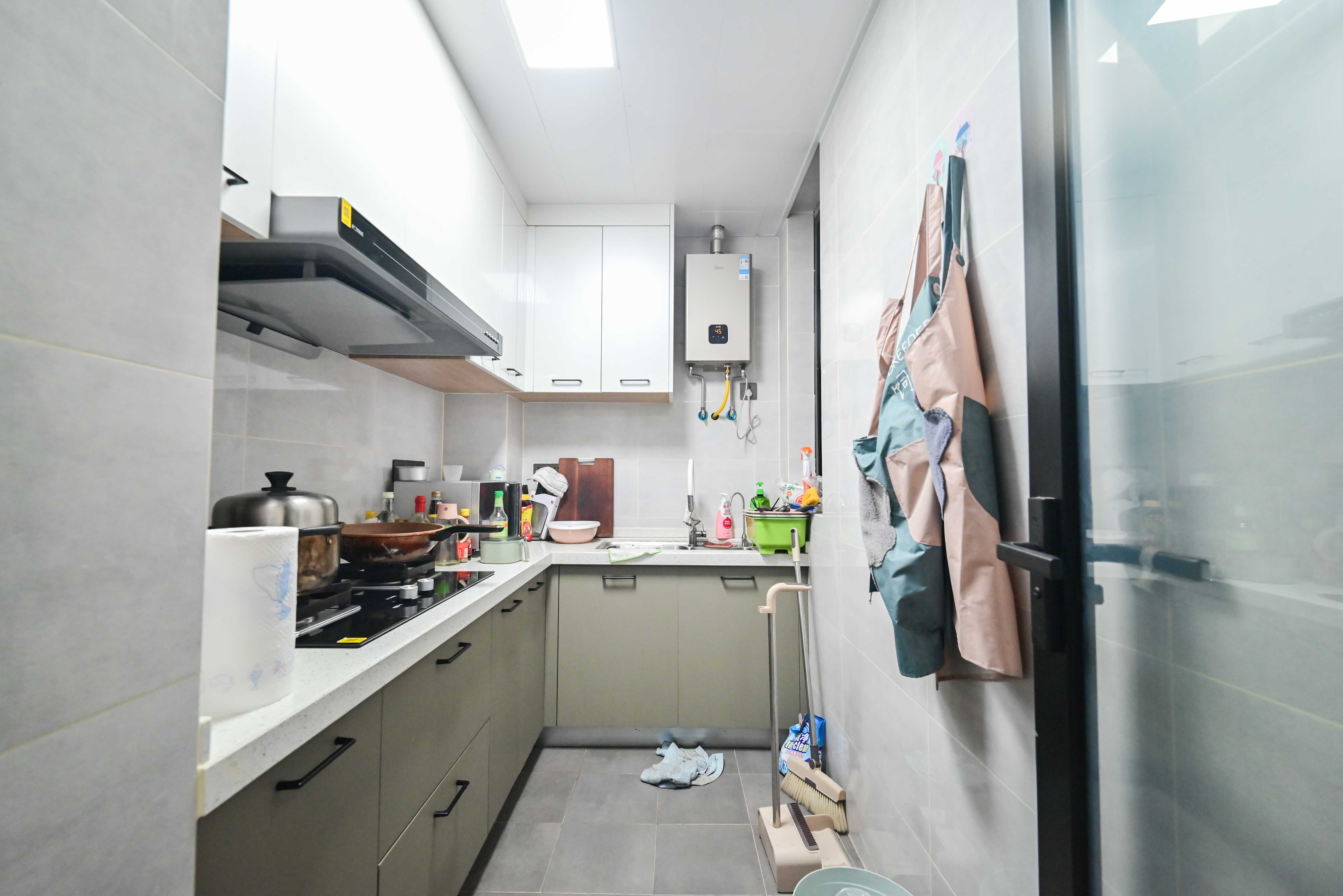 明昇壹城（明昇时代广场）二期  3室2厅2卫    140.0万厨房