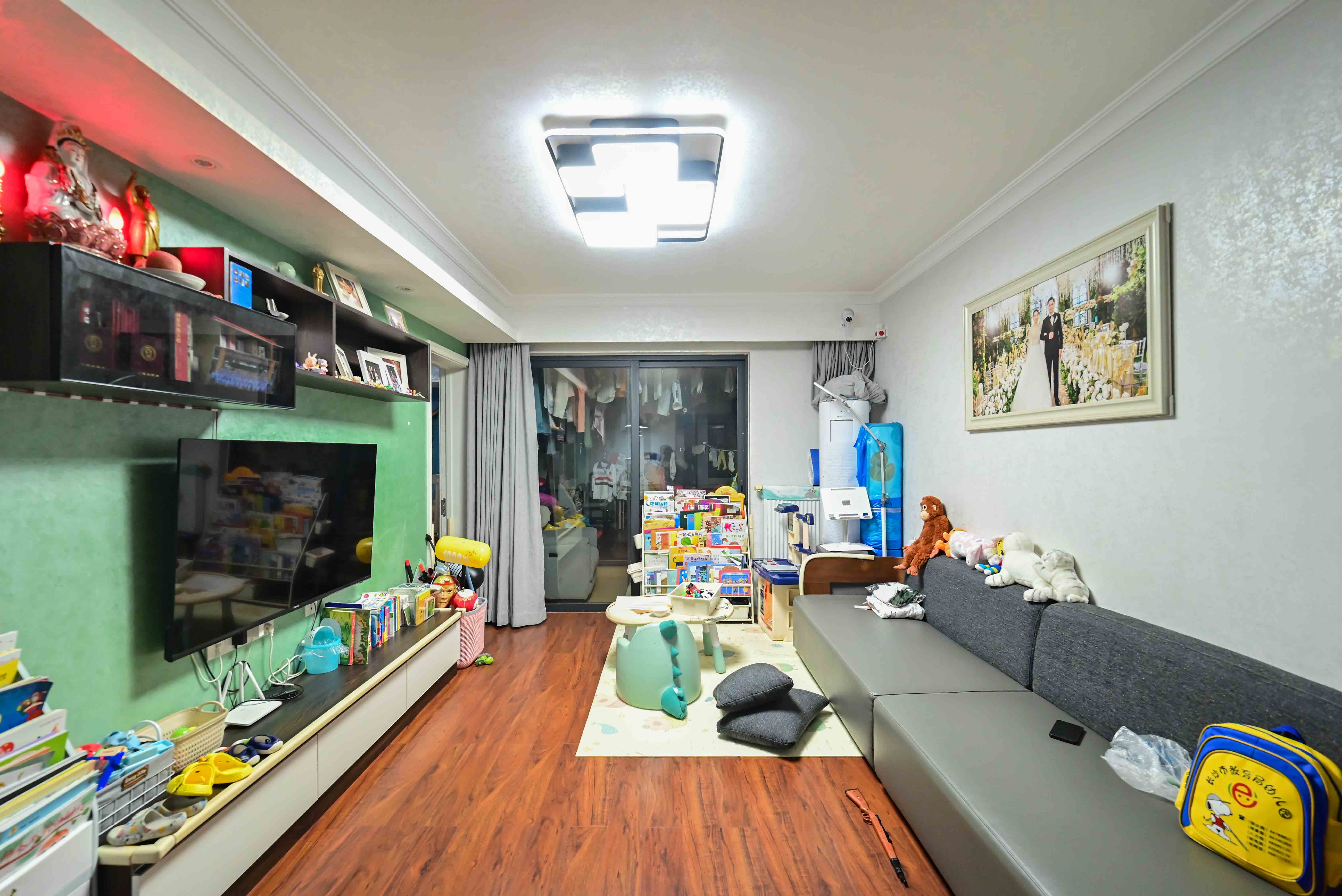 万科魅力之城锋镜里  3室2厅1卫    117.0万室内图1