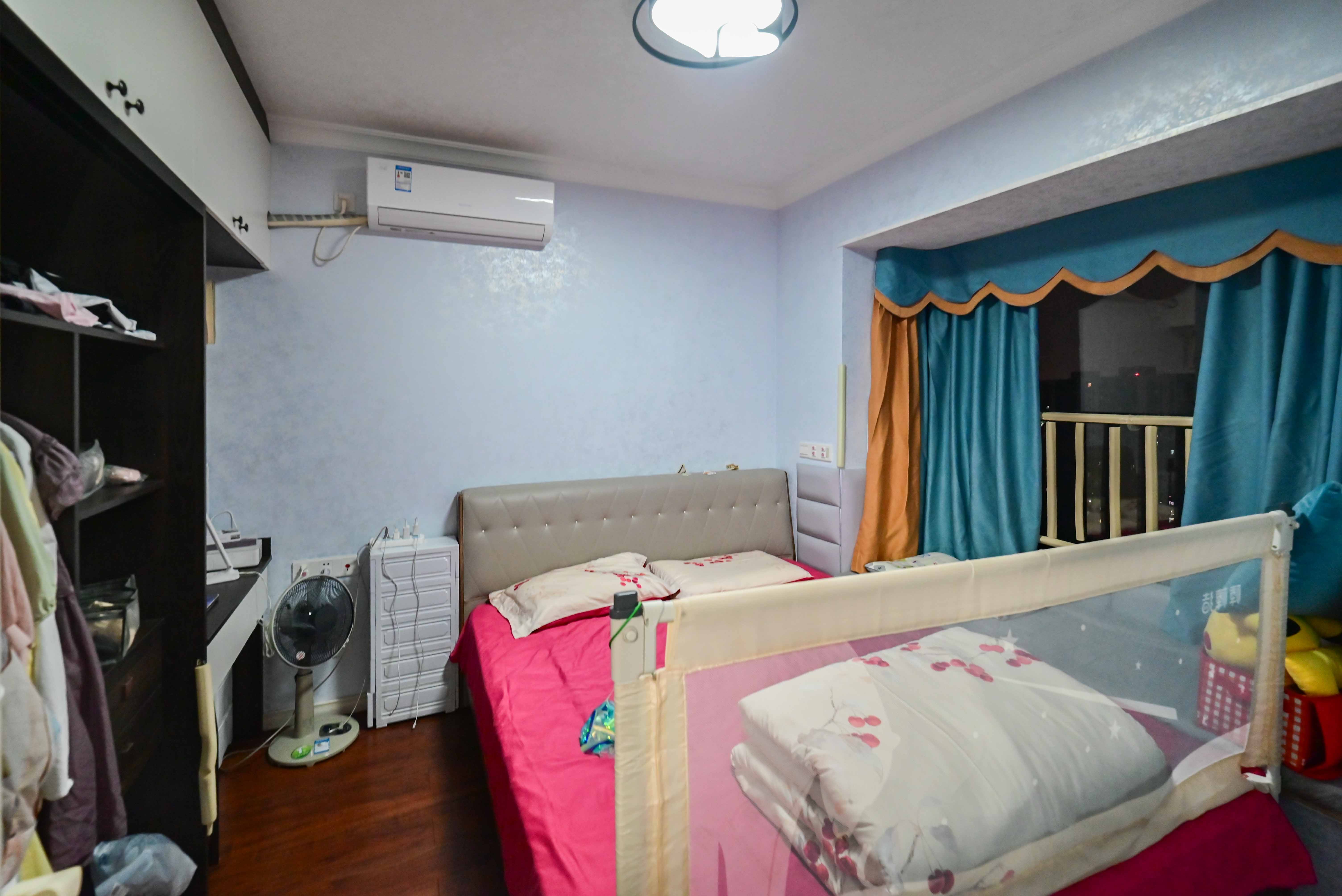 万科魅力之城锋镜里  3室2厅1卫    117.0万其他