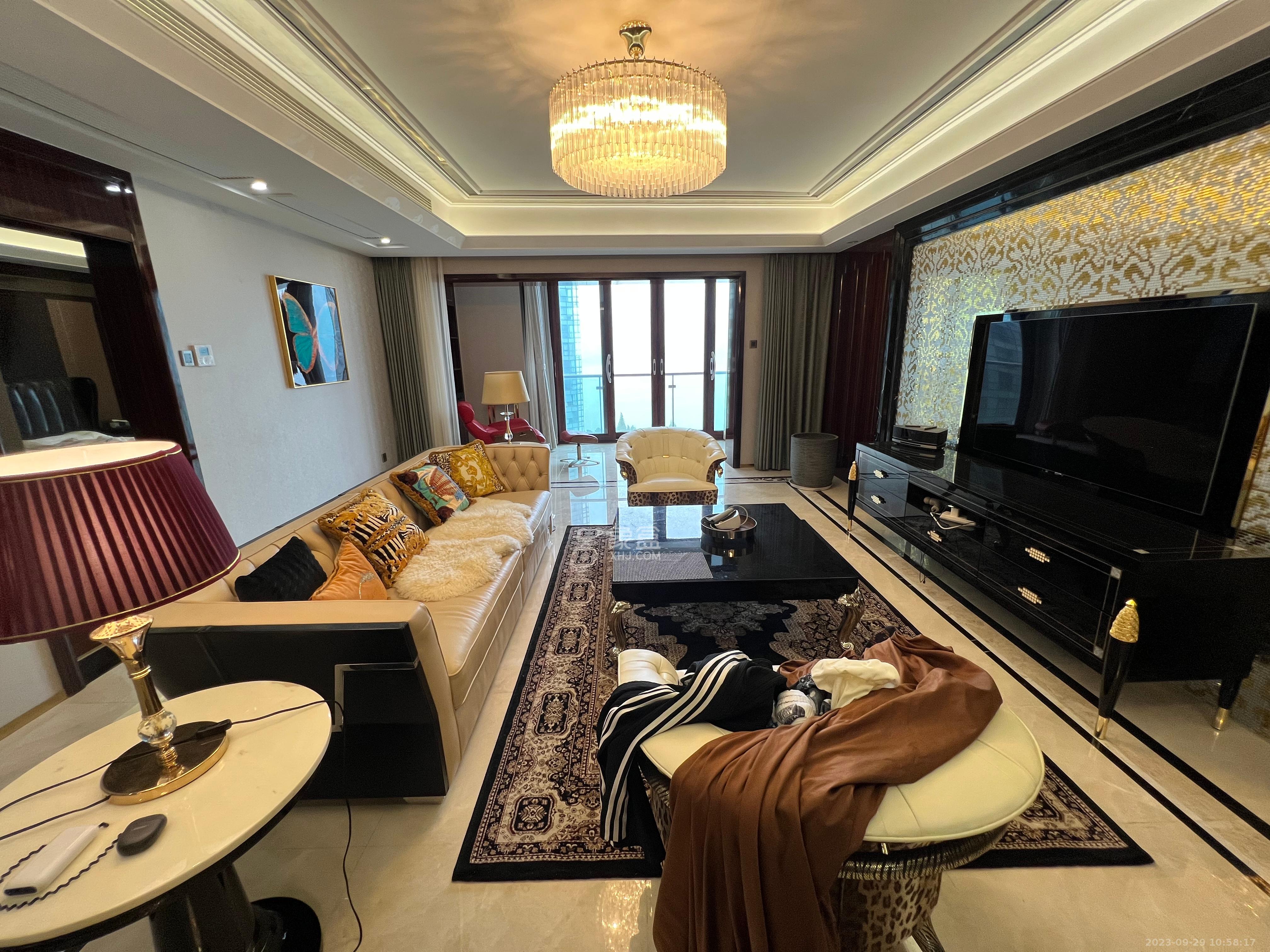 北辰定江洋  3室2厅2卫    18500.0元/月室内图1