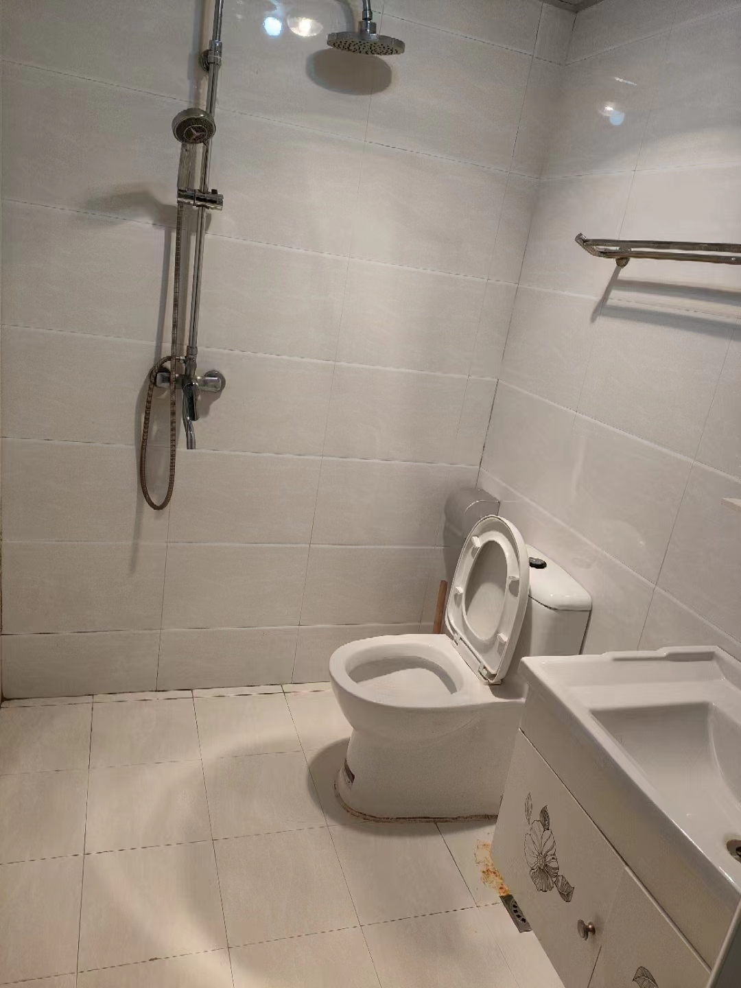 建鑫二期  1室1厅1卫   17.80万客厅