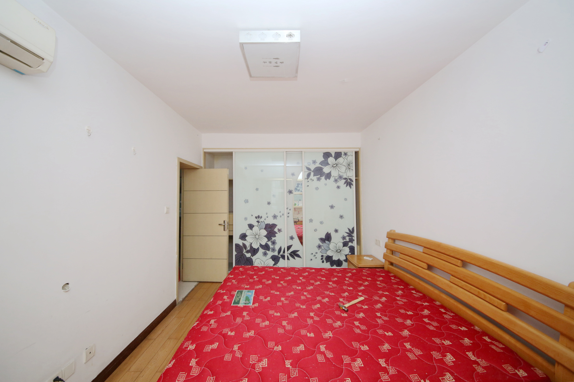 星典时代  3室2厅1卫   85.00万卧室
