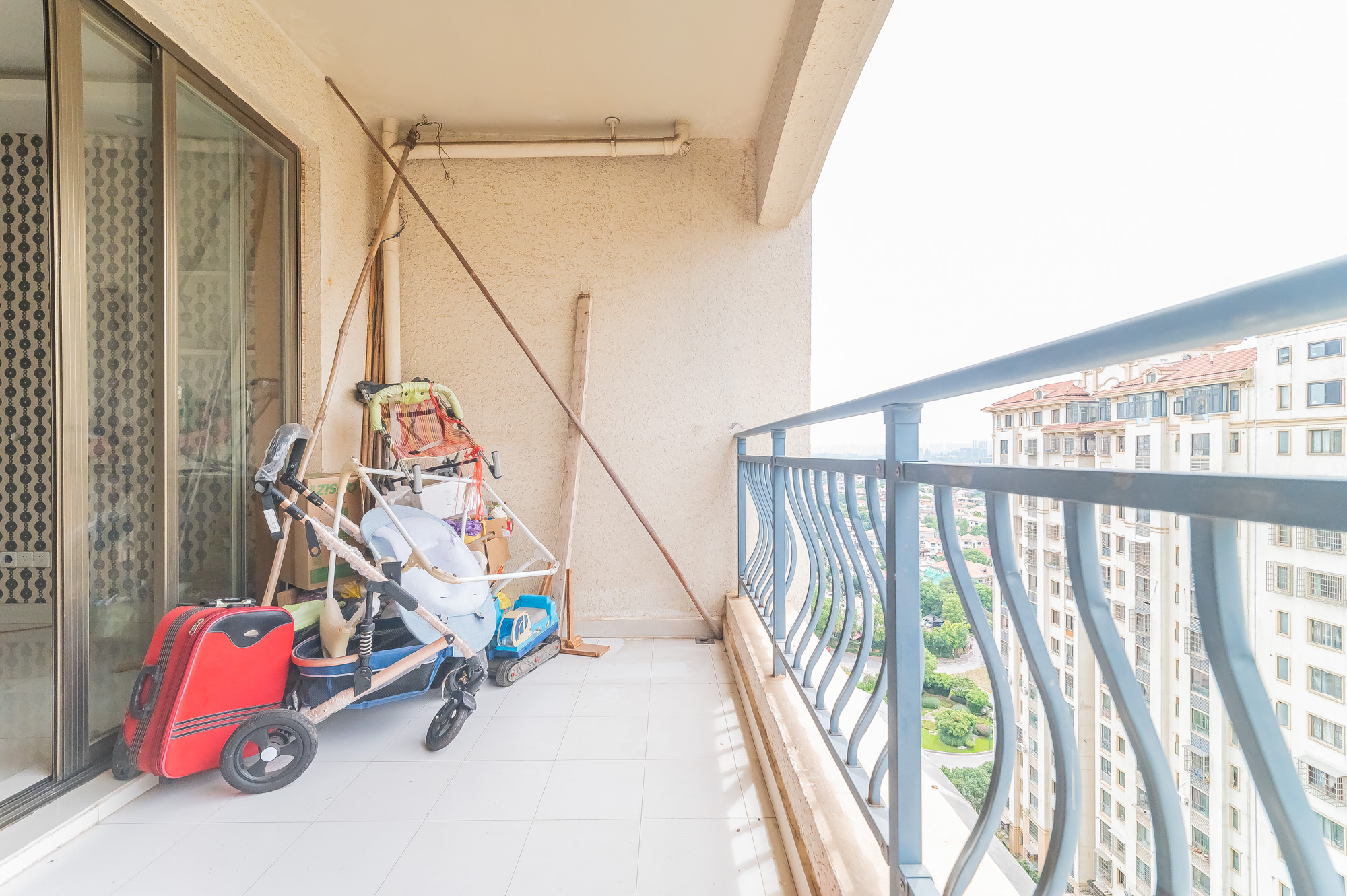 碧桂园威尼斯城 3室2厅1卫 80.0万 碧桂园威尼斯城 3室2厅1卫 80.0万阳台