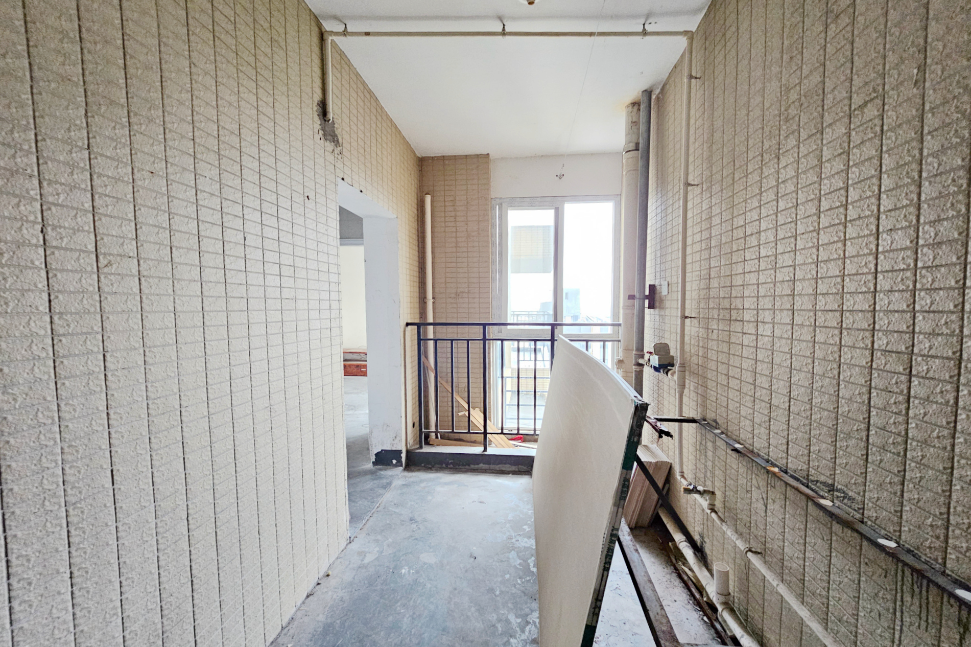 泊爱蓝湾 3室2厅1卫 95.0万 泊爱蓝湾 3室2厅1卫 95.0万其他