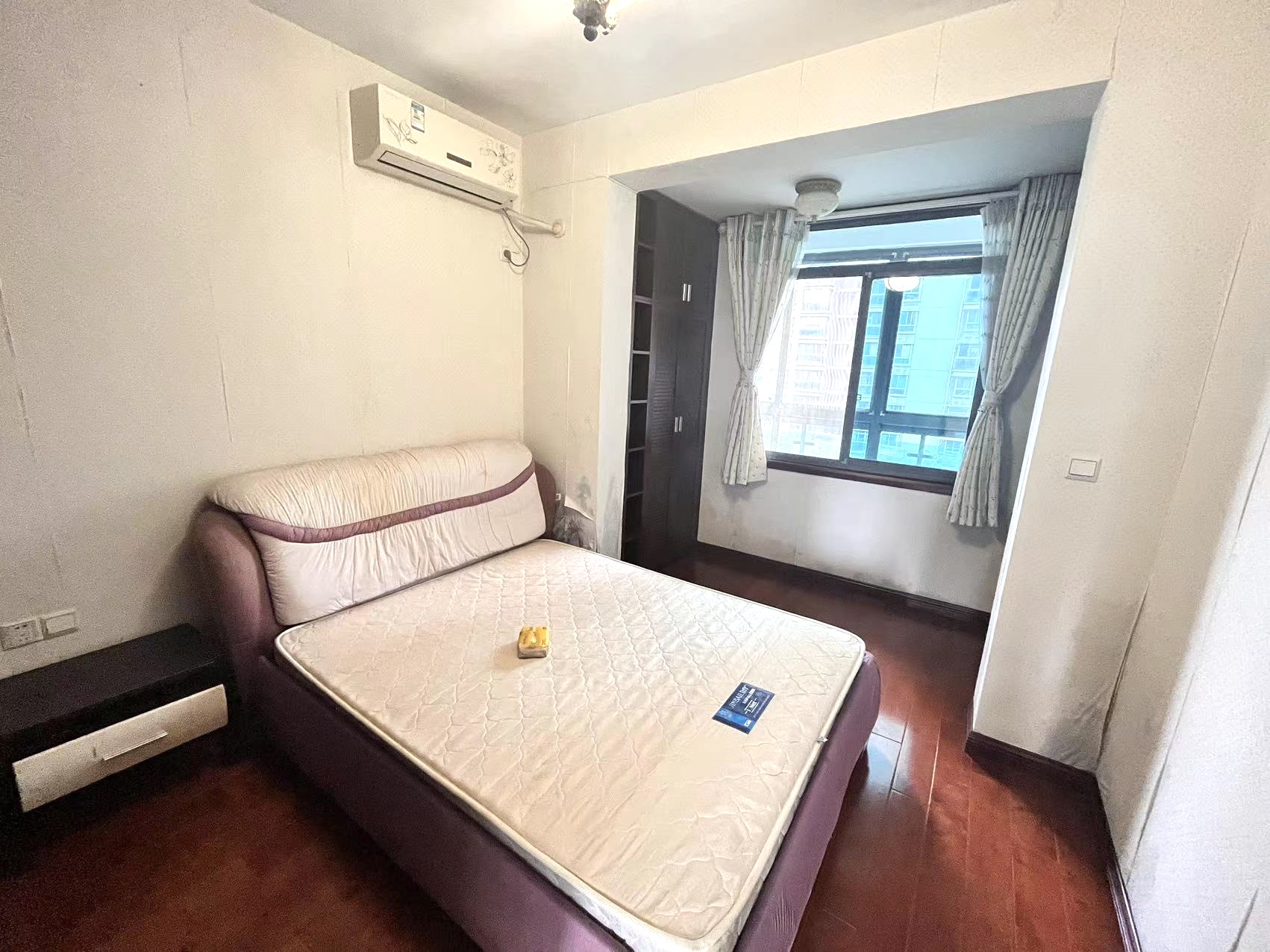 丽景滨江  5室2厅2卫    142.0万室内图