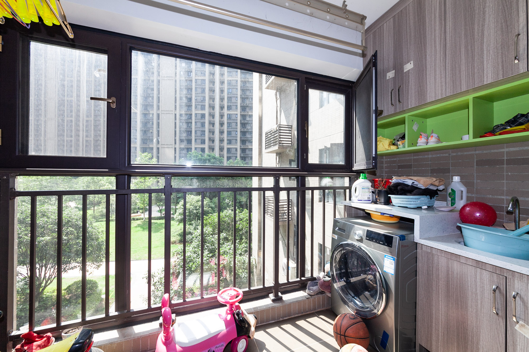 时代倾城三期 3室2厅2卫 112.0万 时代倾城三期 3室2厅2卫 112.0万阳台