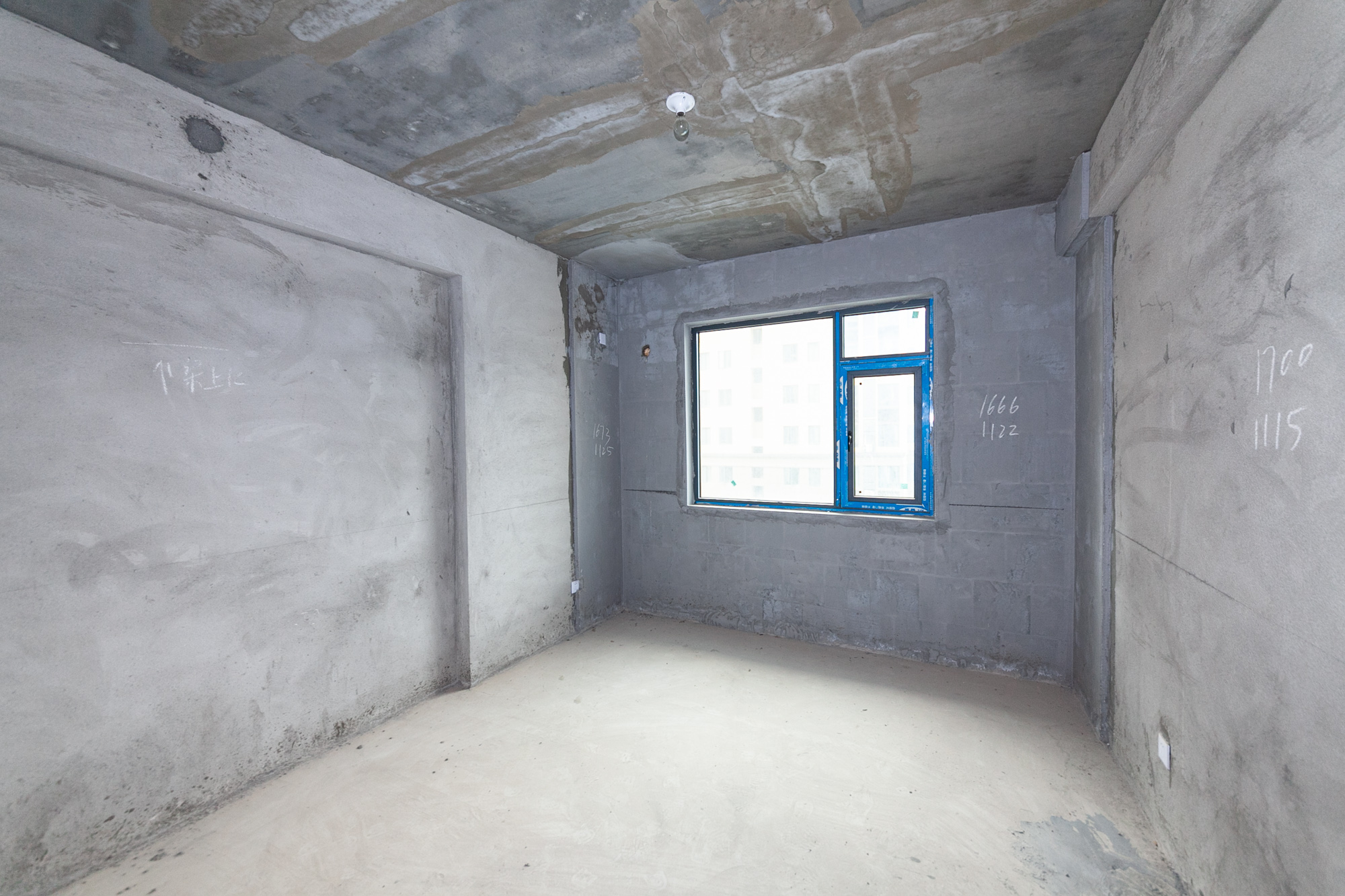 澳海谷山府 5室2厅2卫 126.0万 澳海谷山府 5室2厅2卫 126.0万卧室