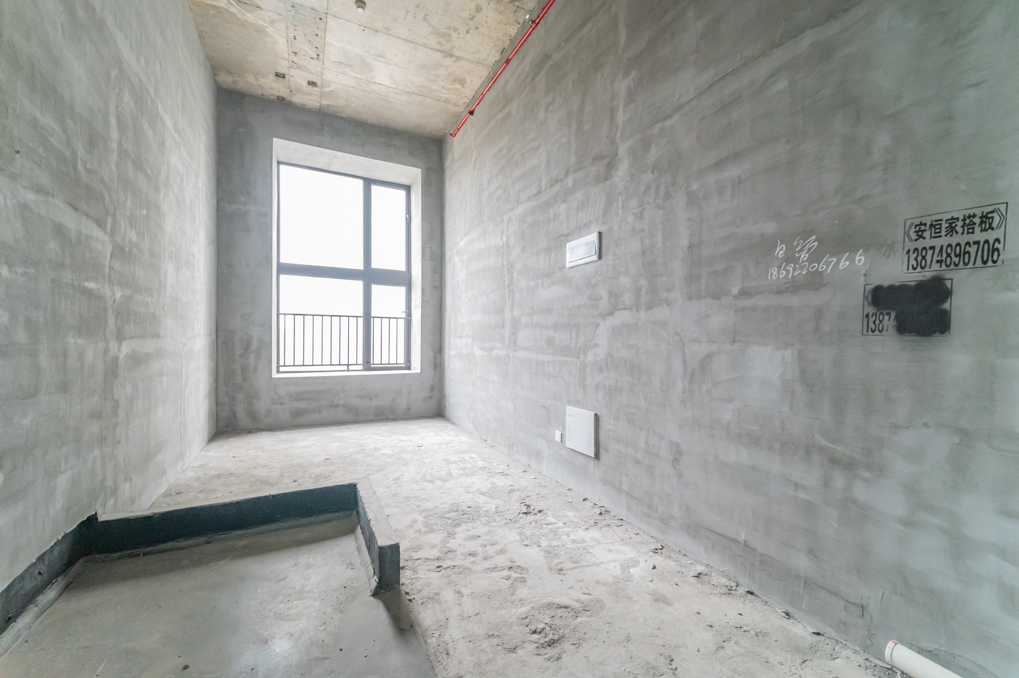 新城悦隽公园  1室1厅1卫    20.0万卧室