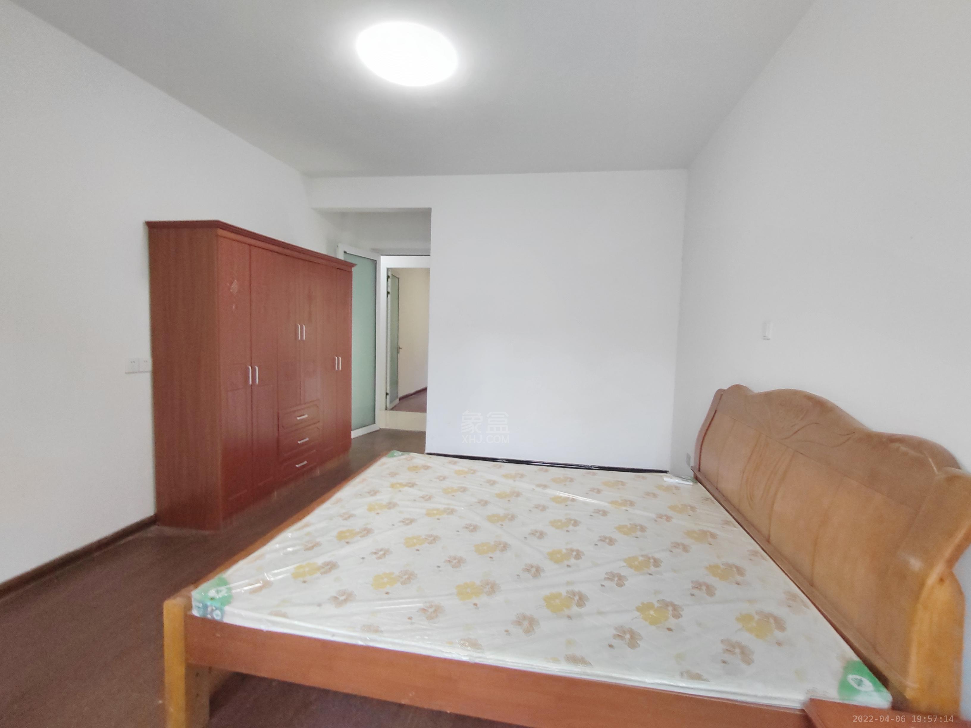 金质颐园  3室2厅2卫   59.80万 金质颐园  3室2厅2卫   59.80万室内图